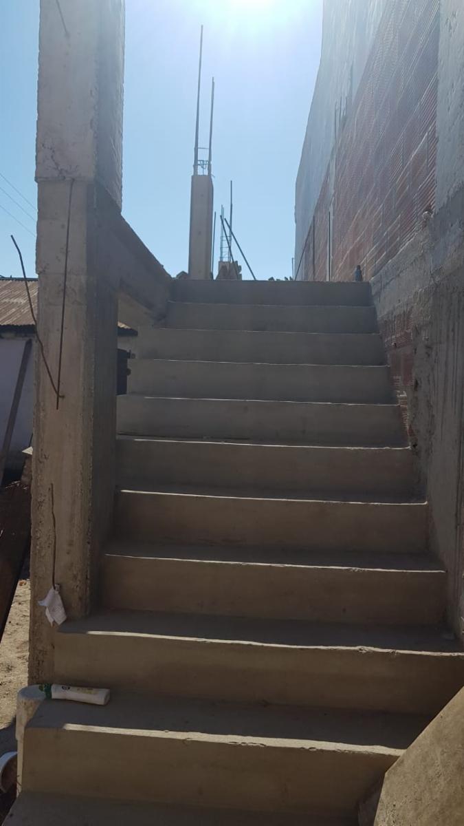 MUY BUEN LOTE DE 10 X 20 EN EL BARRIO LIBERTADOR CON BASE PARA GALPON — foto 3