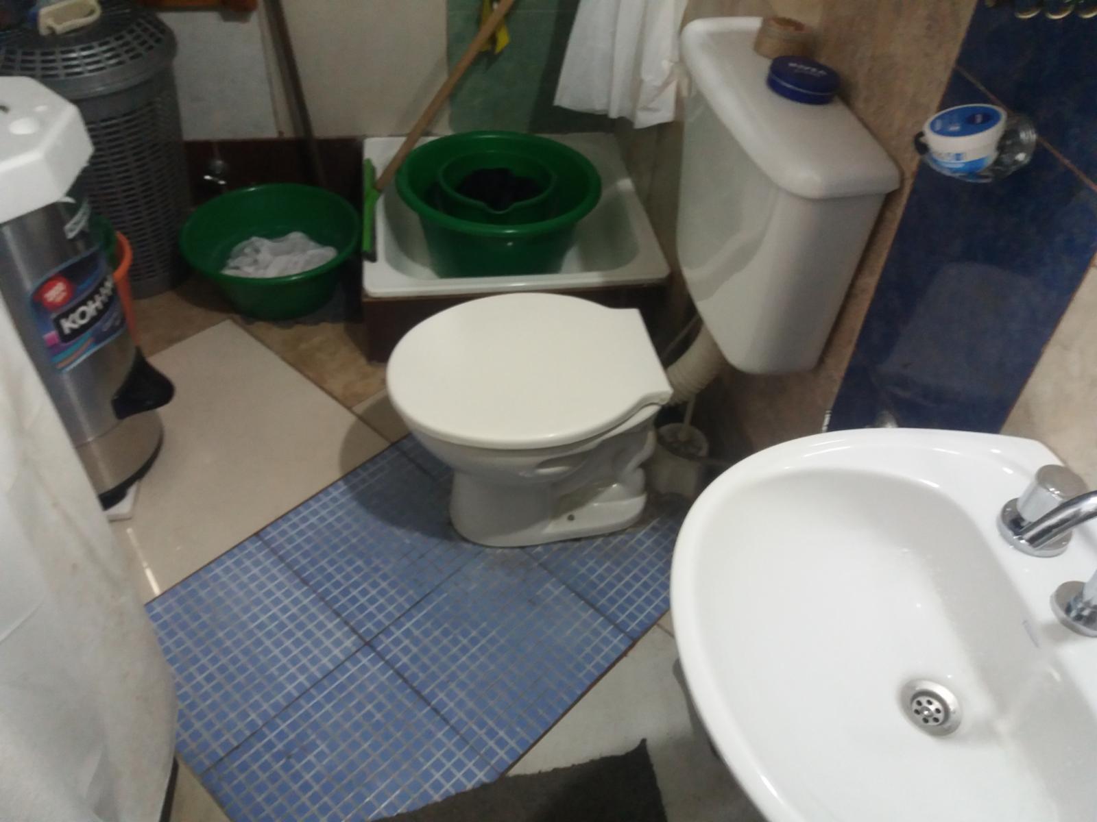 EXCELENTE VIVIENDA MULTIFAMILIAR, PLANTA ALTA, PLANTA BAJA Y 2 AMBIENTES, MUY BUEN ESTADO GENERAL. — foto 8