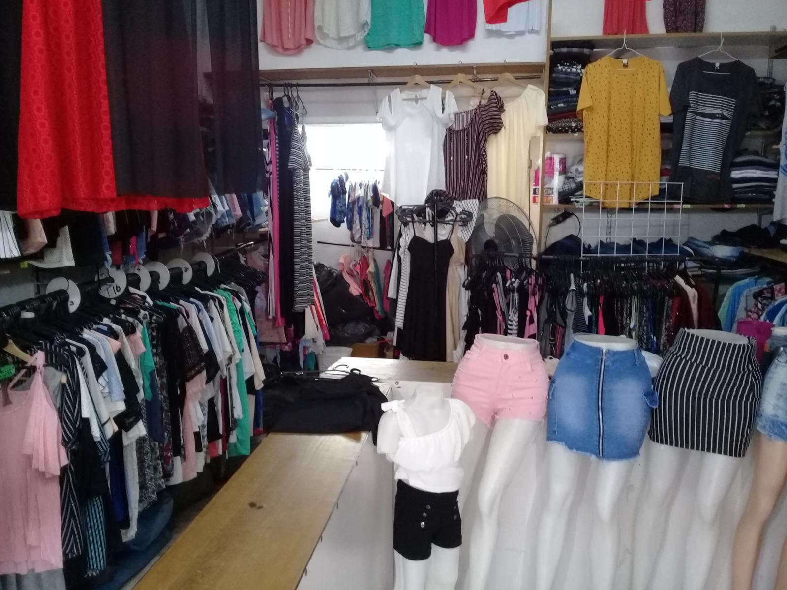 EXCELENTE LOCAL EN ZONA COMERCIAL. — foto 3