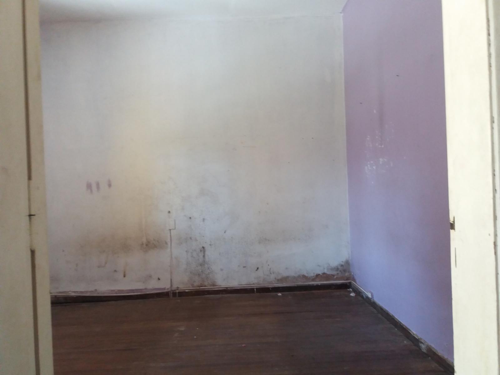EXCELENTE CASA EN LOTE PROPIO, BUENA UBICACIÓN A METROS DE CENTRO COMERCIAL JOSÉ LEÓN SUÁREZ, CON GALPÓN Y QUINCHO CON PARRILLA, LOTE DE 8,66 mts x 45 mts — foto 13
