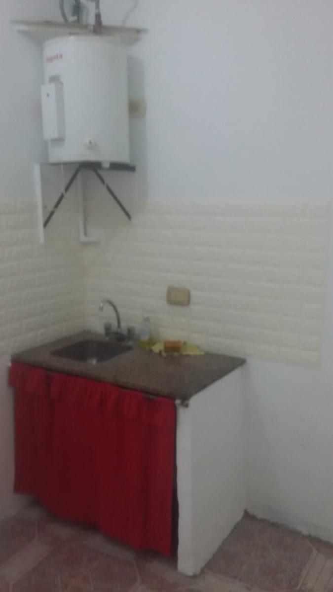 PH PLANTA BAJA FRENTE CON COCINA COMEDOR, AGUA CALIENTE POR TERMOTANQUE, BAÑO CON DUCHA Y BIDET Y 1 HABITACIÓN. - 3