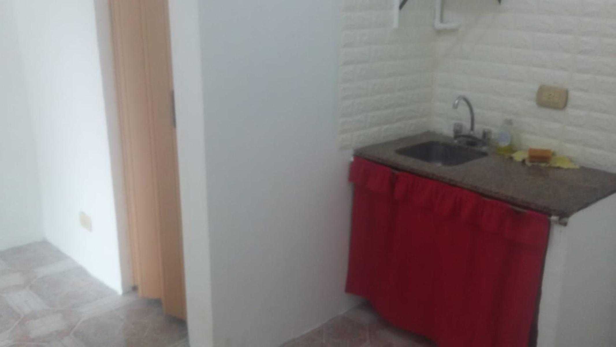PH PLANTA BAJA FRENTE CON COCINA COMEDOR, AGUA CALIENTE POR TERMOTANQUE, BAÑO CON DUCHA Y BIDET Y 1 HABITACIÓN. - 8