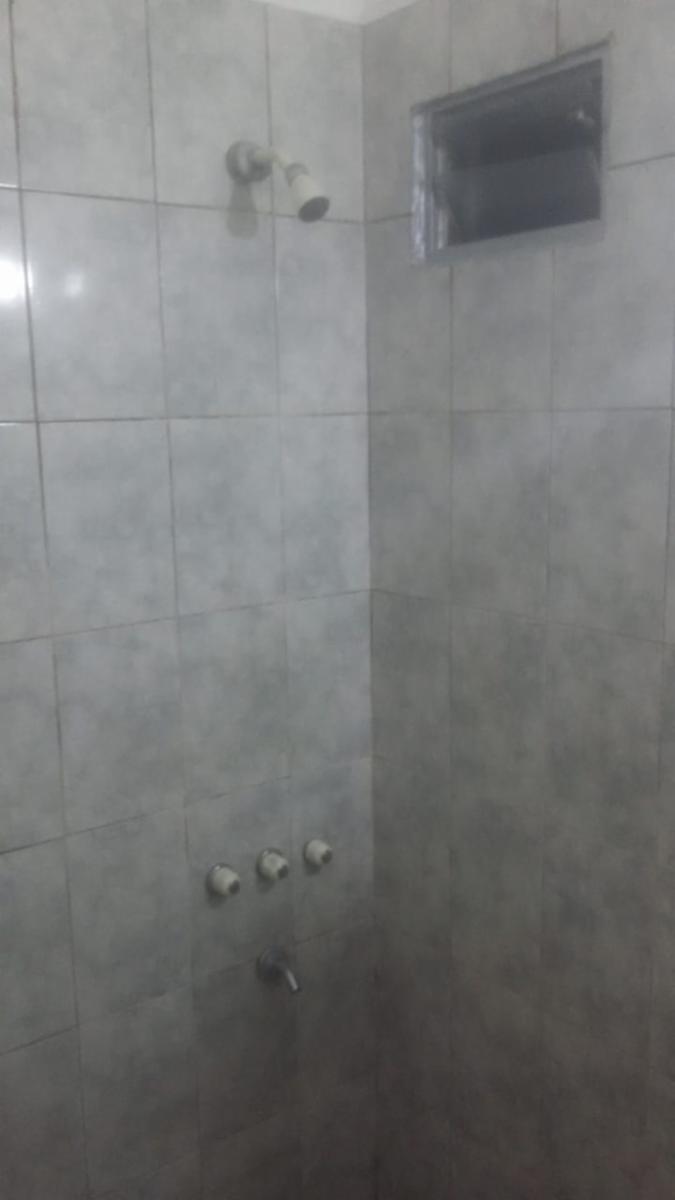 PH PLANTA BAJA FRENTE CON COCINA COMEDOR, AGUA CALIENTE POR TERMOTANQUE, BAÑO CON DUCHA Y BIDET Y 1 HABITACIÓN. - 10