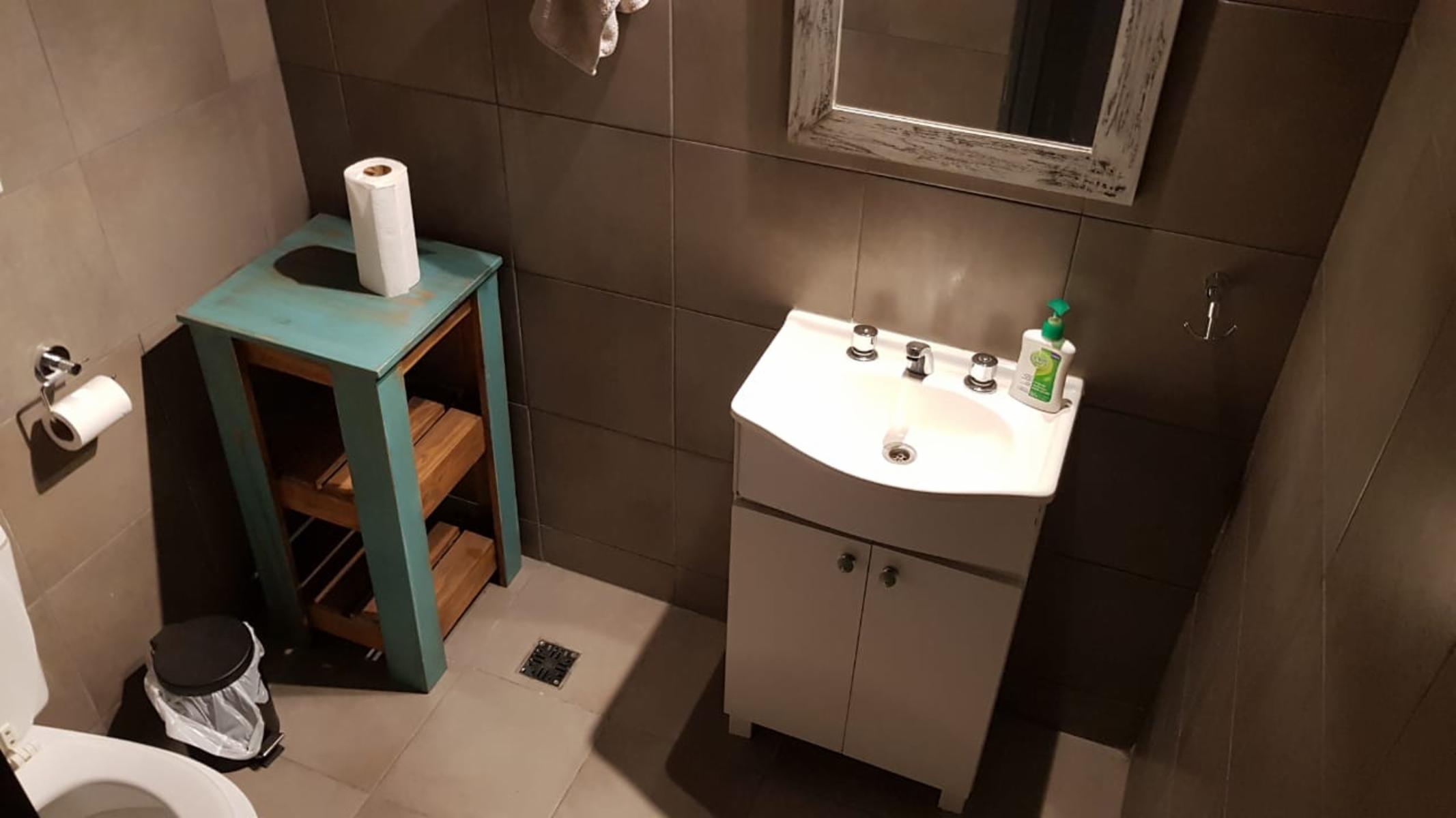 EXCELENTES CONSULTORIOS EN LOTE DE 8,8 x 30 mts. - 11