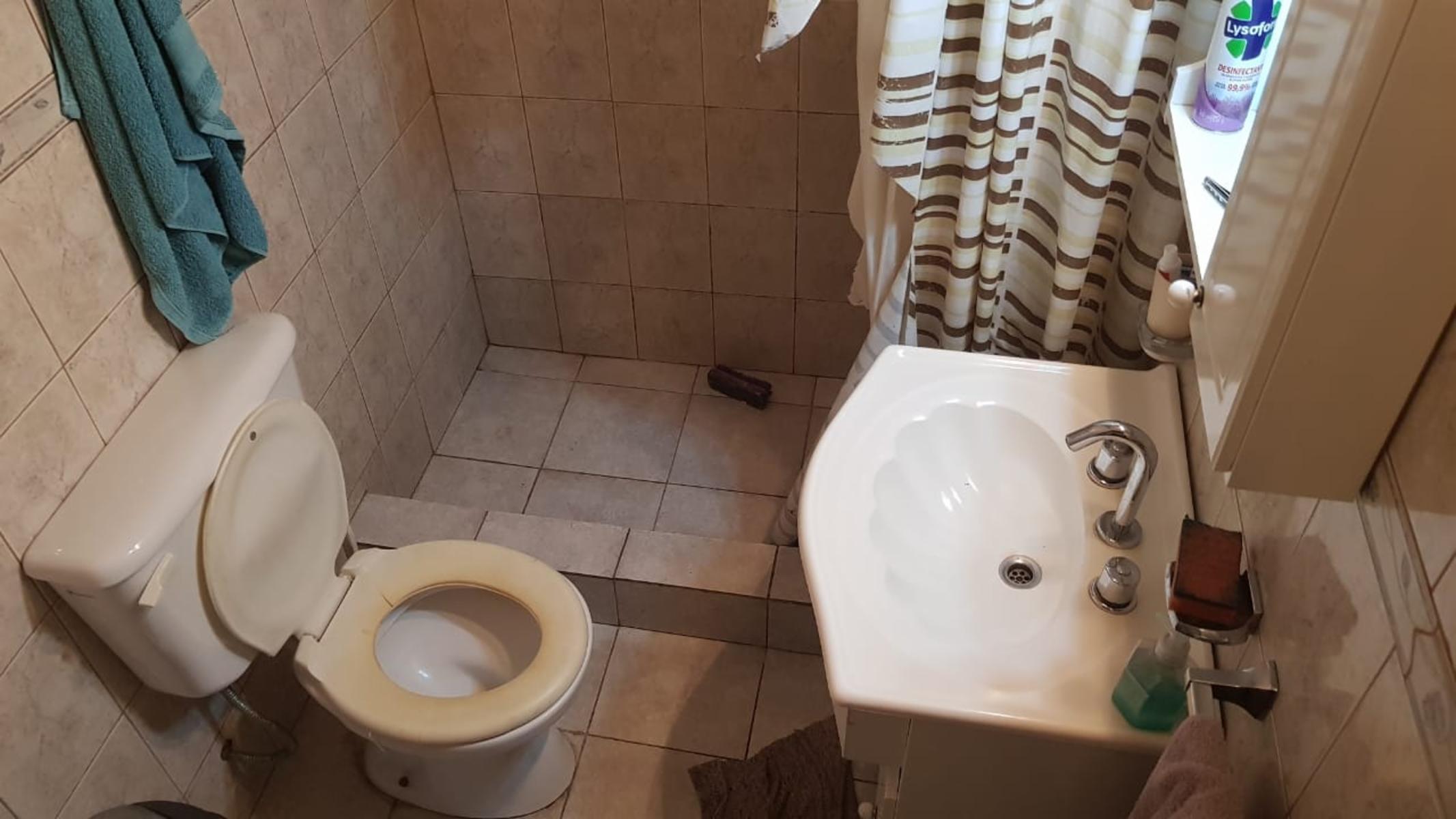 EXCELENTE DEPARTAMENTO 2 AMBIENTES CON LAVADERO, EN PRIMER PISO POR ESCALERA. — foto 5