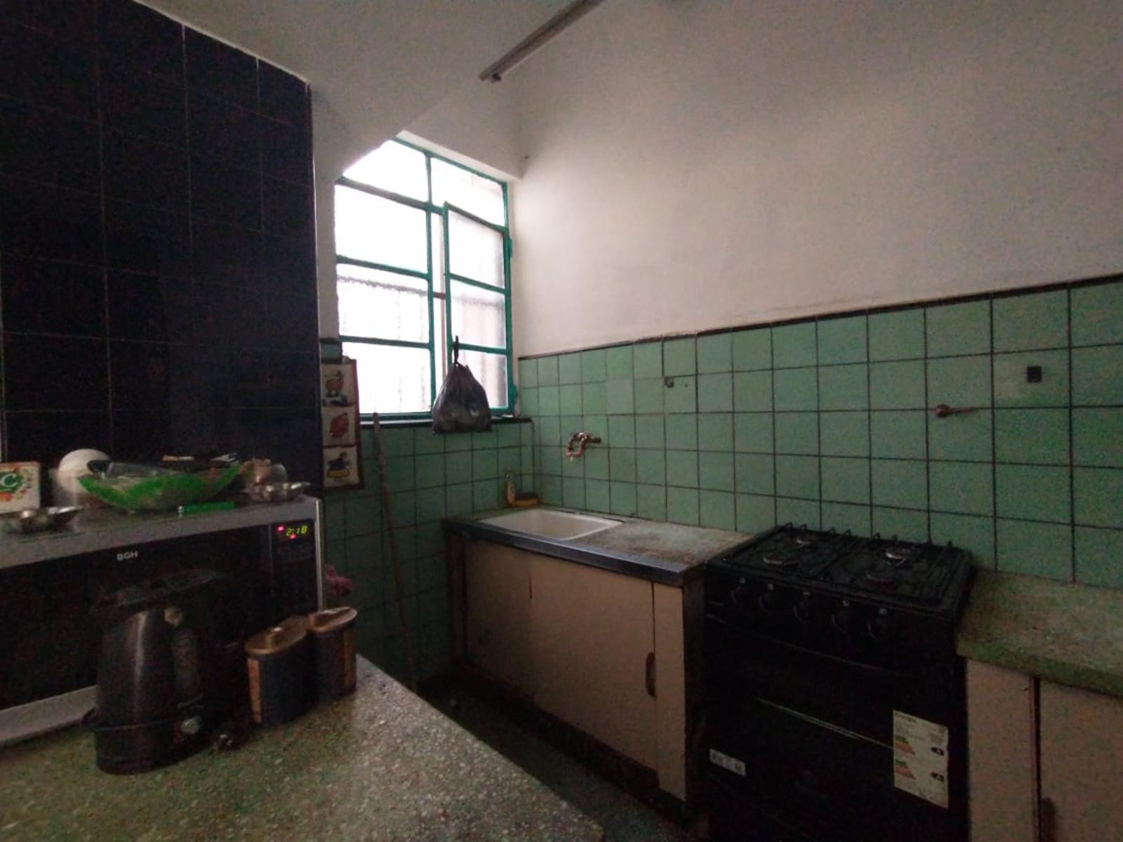 EXCELENTE CASA EN LOTE PROPIO CON 4 HABITACIONES, 2 BAÑOS, PATIO Y PARRILLAS — foto 2
