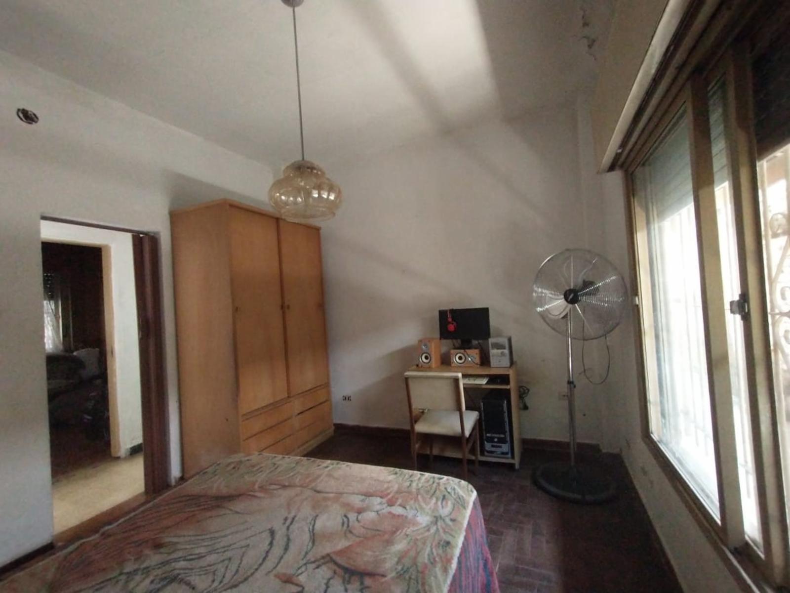 EXCELENTE CASA EN LOTE PROPIO CON 4 HABITACIONES, 2 BAÑOS, PATIO Y PARRILLAS — foto 6