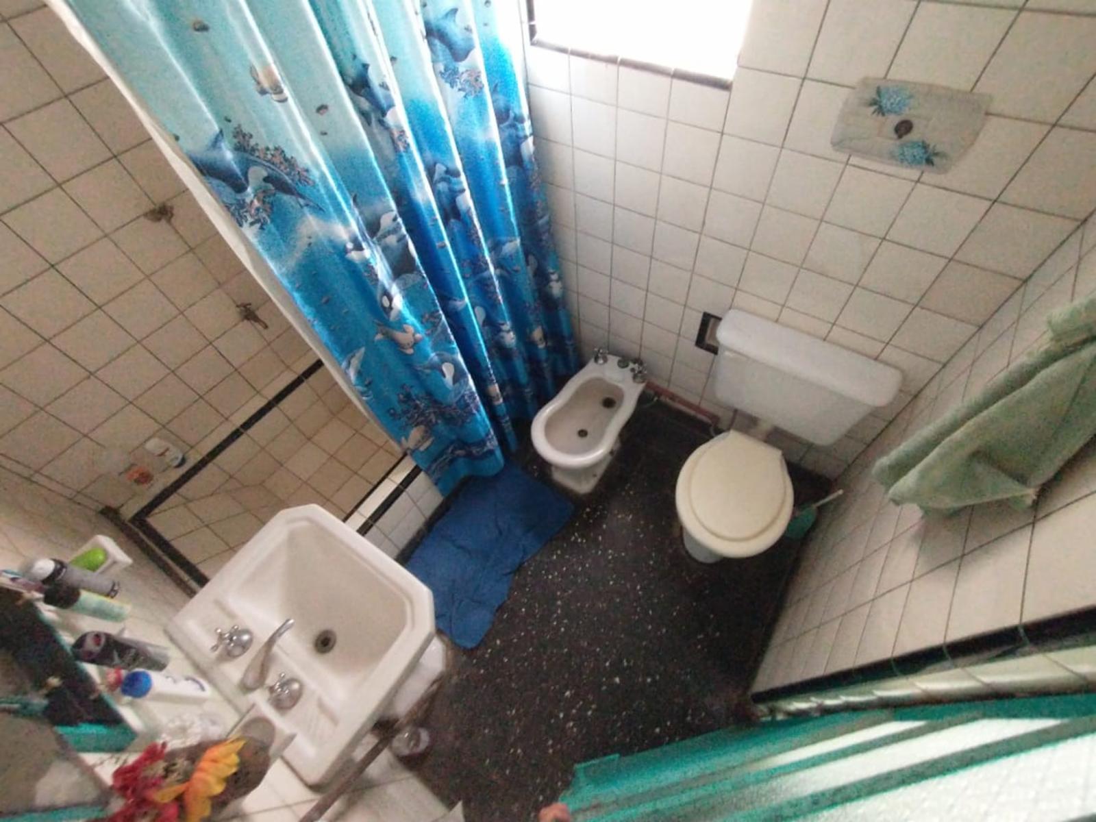 EXCELENTE CASA EN LOTE PROPIO CON 4 HABITACIONES, 2 BAÑOS, PATIO Y PARRILLAS — foto 8