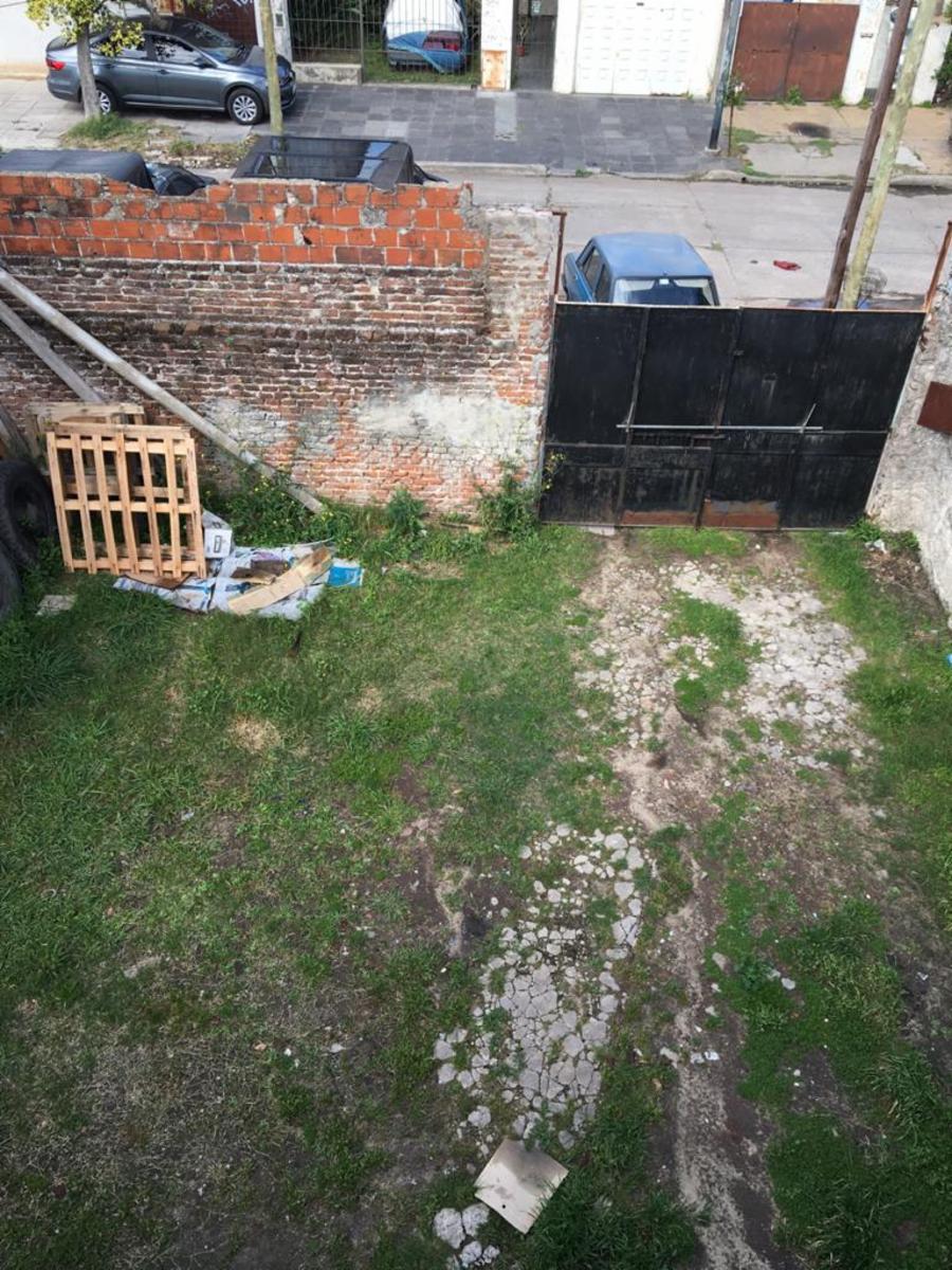 GALPON 200M2 CON BAÑO Y PATIO EN V.BALLESTER,