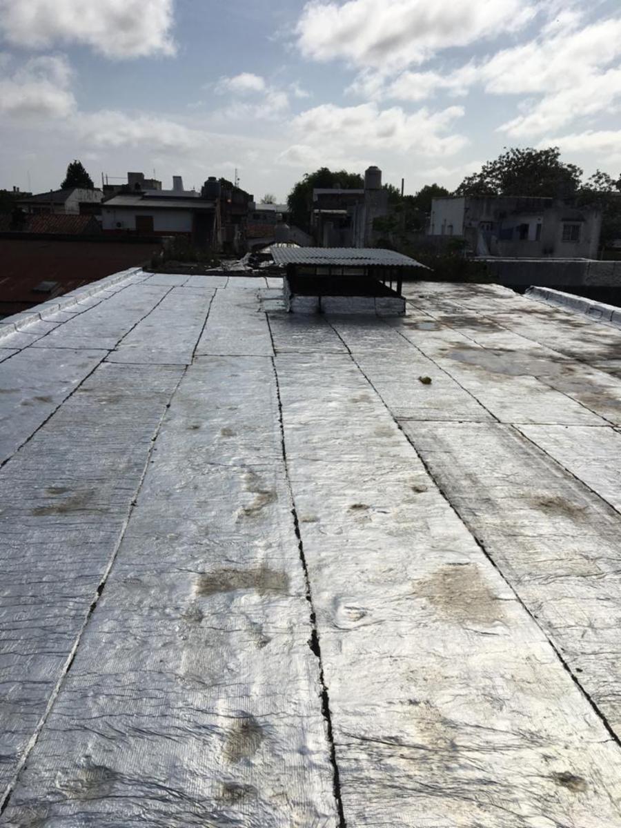 GALPON 200M2 CON BAÑO Y PATIO EN V.BALLESTER, — foto 4