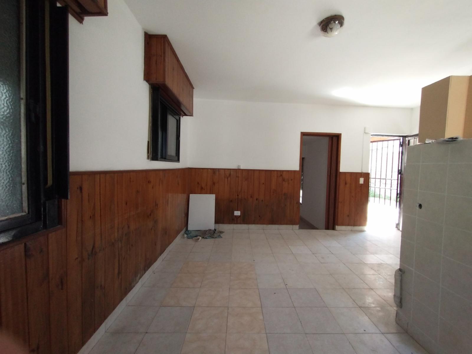 EXCELENTE PH INTERNO EN PLANTA BAJA CON 2 HABITACIONES, COCINA COMEDOR Y BAÑO CON DUCHA. OPCIONAL ESPACIO GUARDA COCHE DISPONIBLE. - 10