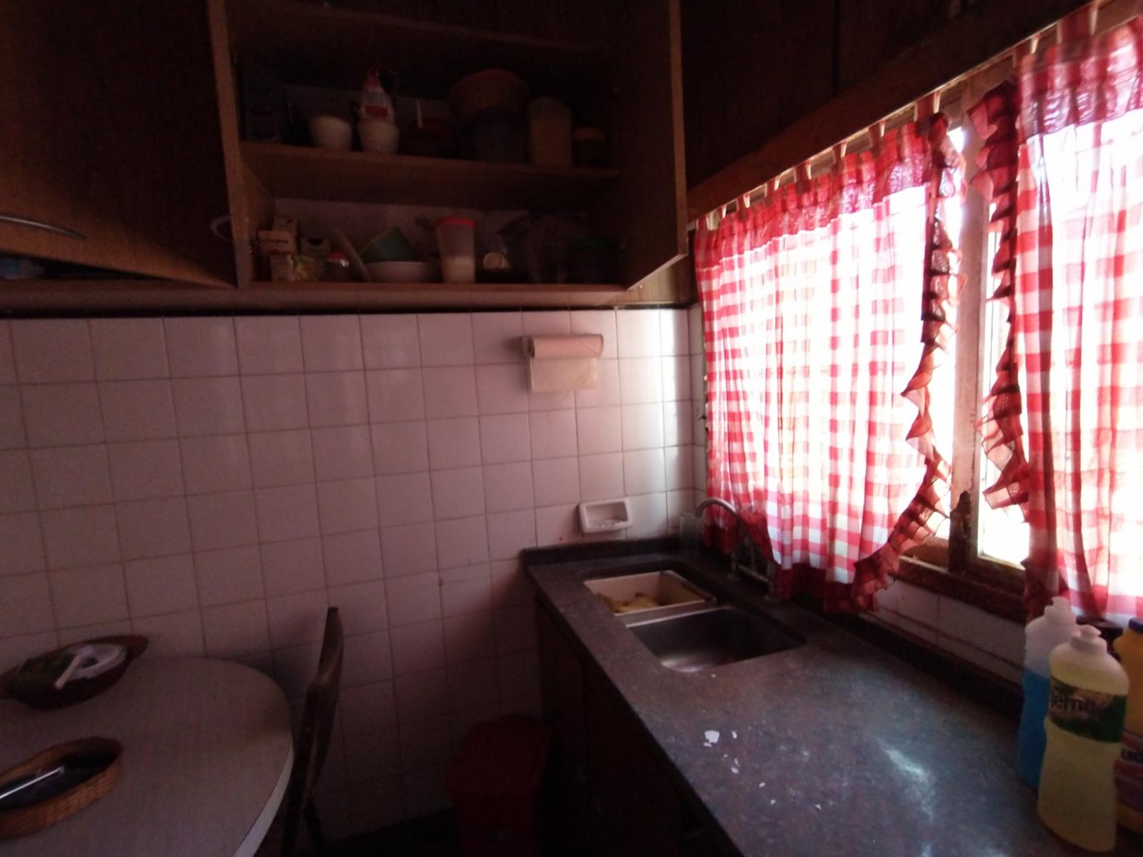EXCELENTE PH EN ESQUINA CON 2 DORMITORIOS, LIVING, COCINA COMEDOR, BAÑO COMPLETO Y PATIO. — foto 3