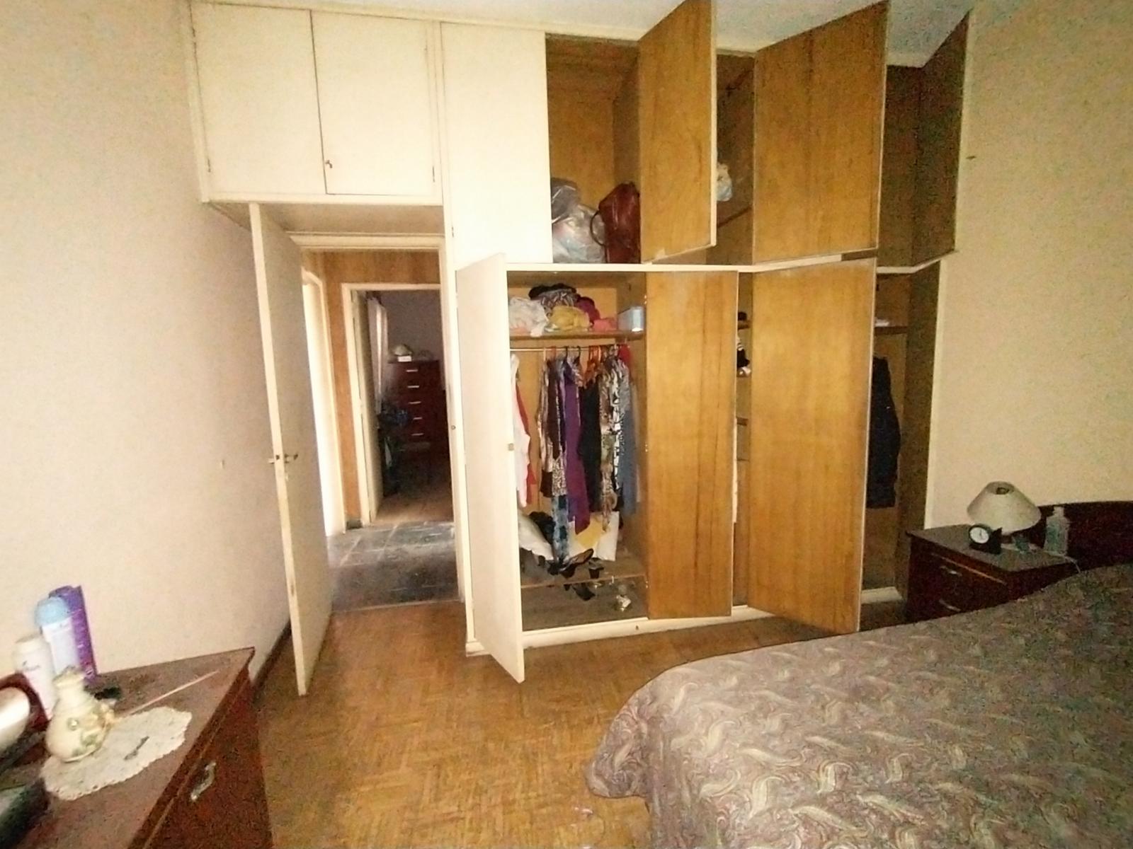 EXCELENTE PH EN ESQUINA CON 2 DORMITORIOS, LIVING, COCINA COMEDOR, BAÑO COMPLETO Y PATIO. — foto 9