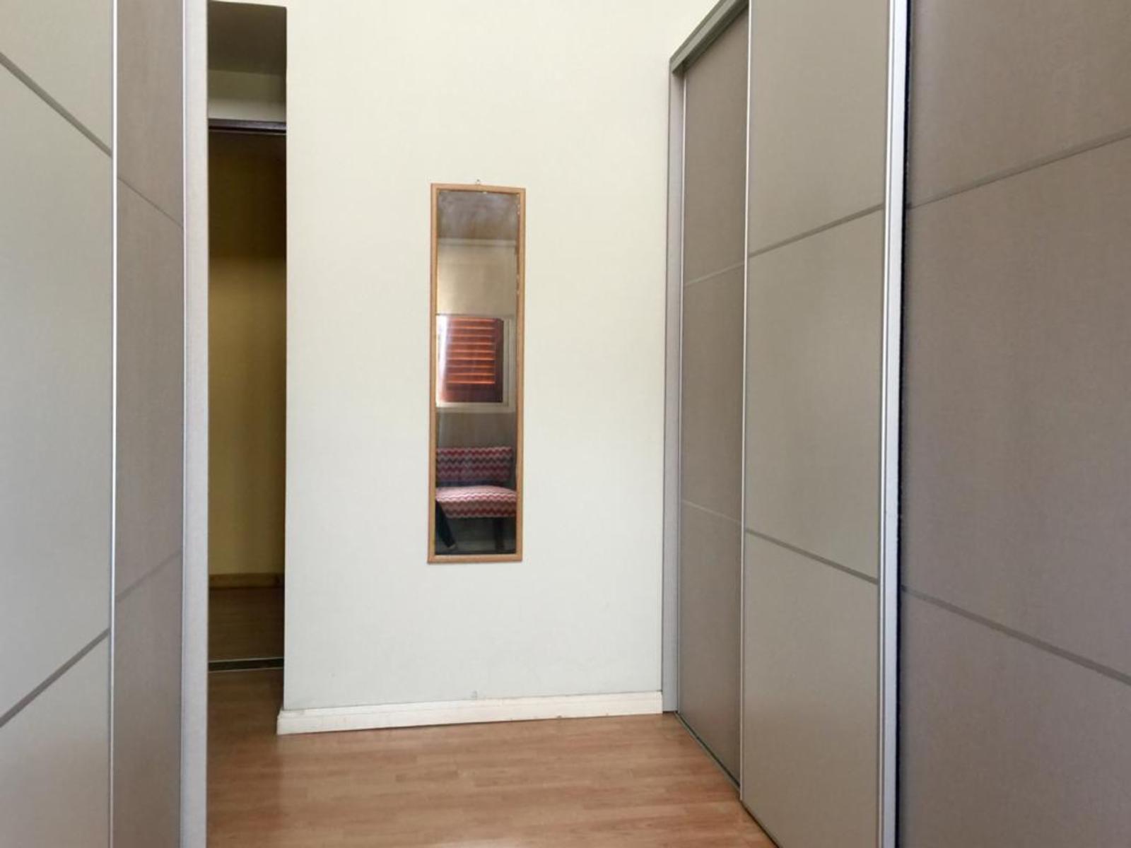 DUPLEX CON MUY BUENA DISTRIBUCIÓN POR TENER 4,30 mts DE ANCHO, CON 3 DORMITORIOS Y PATIO CON PARRILLA. — foto 3