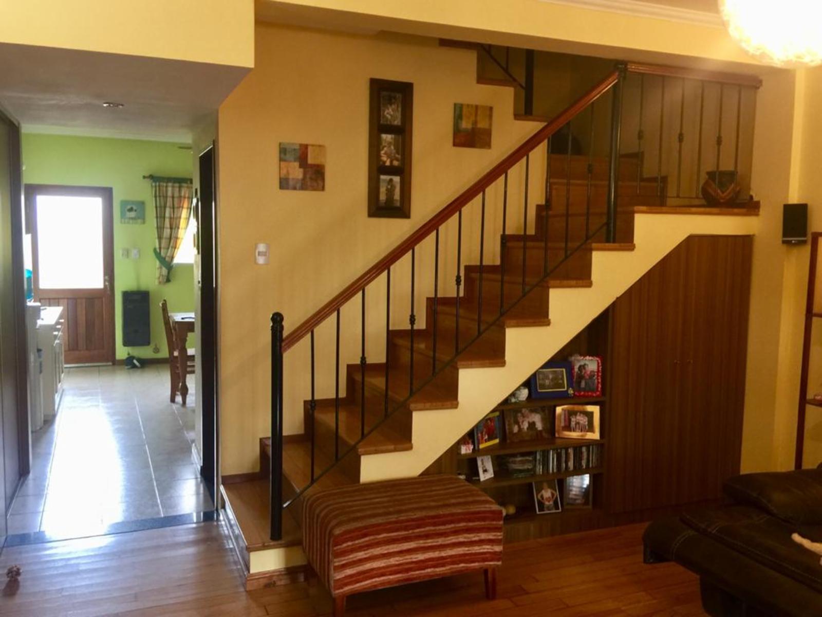 DUPLEX CON MUY BUENA DISTRIBUCIÓN POR TENER 4,30 mts DE ANCHO, CON 3 DORMITORIOS Y PATIO CON PARRILLA. — foto 8