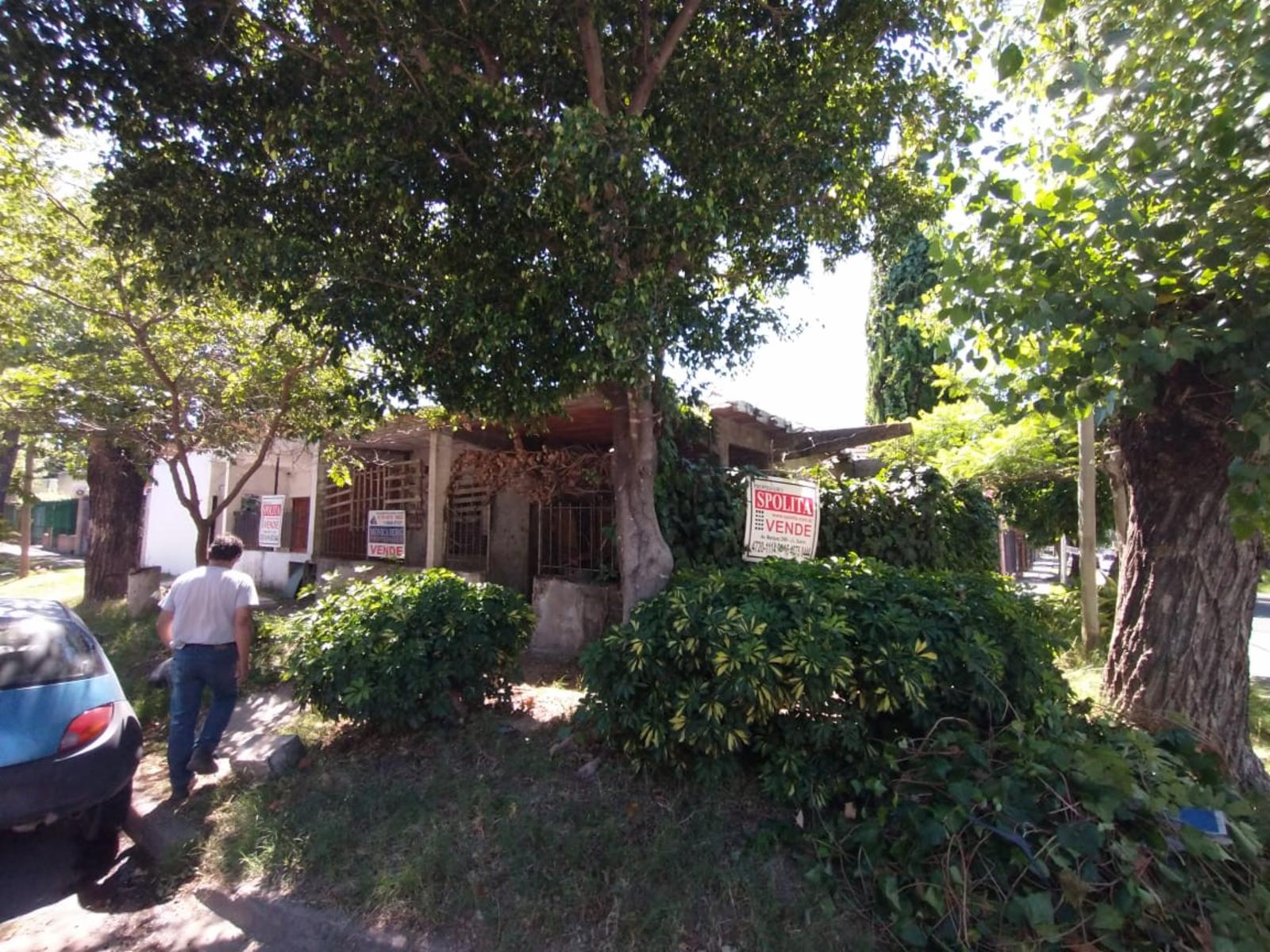 CASA A REFACCIONAR EN MUY BUEN LOTE EN ESQUINA CON ESPACIO PARA 2 VIVIENDAS EN LA LOCALIDAD DE BOULOGNE — foto 2