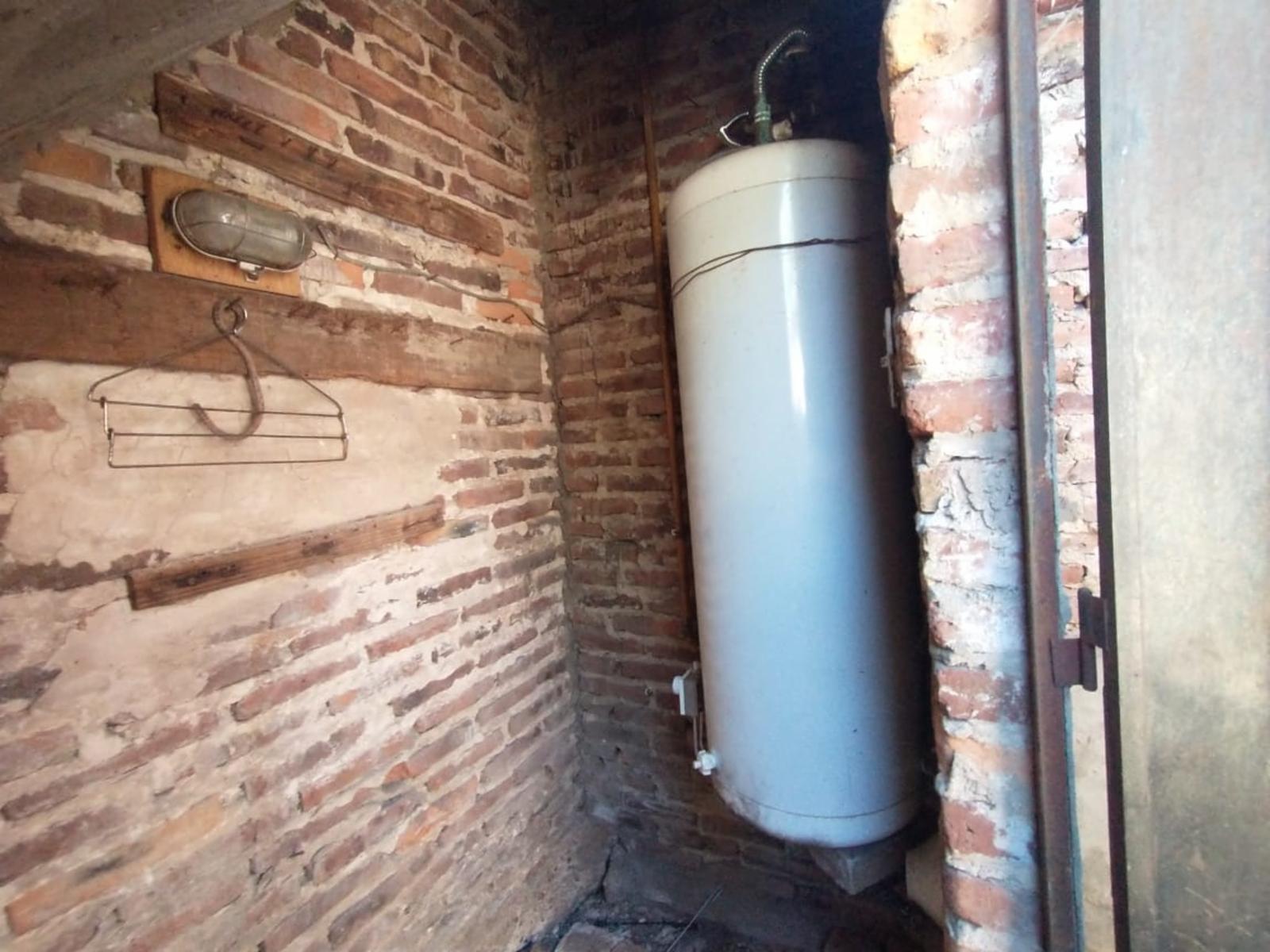 CASA A REFACCIONAR EN MUY BUEN LOTE EN ESQUINA CON ESPACIO PARA 2 VIVIENDAS EN LA LOCALIDAD DE BOULOGNE — foto 10