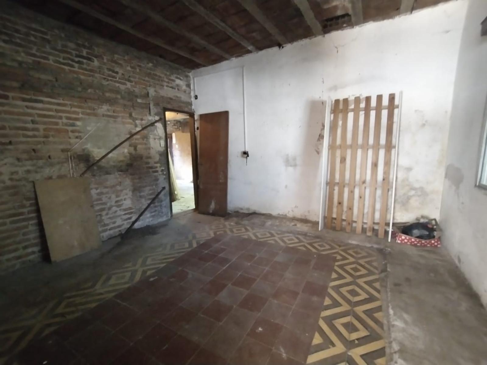 CASA A REFACCIONAR EN MUY BUEN LOTE EN ESQUINA CON ESPACIO PARA 2 VIVIENDAS EN LA LOCALIDAD DE BOULOGNE — foto 15