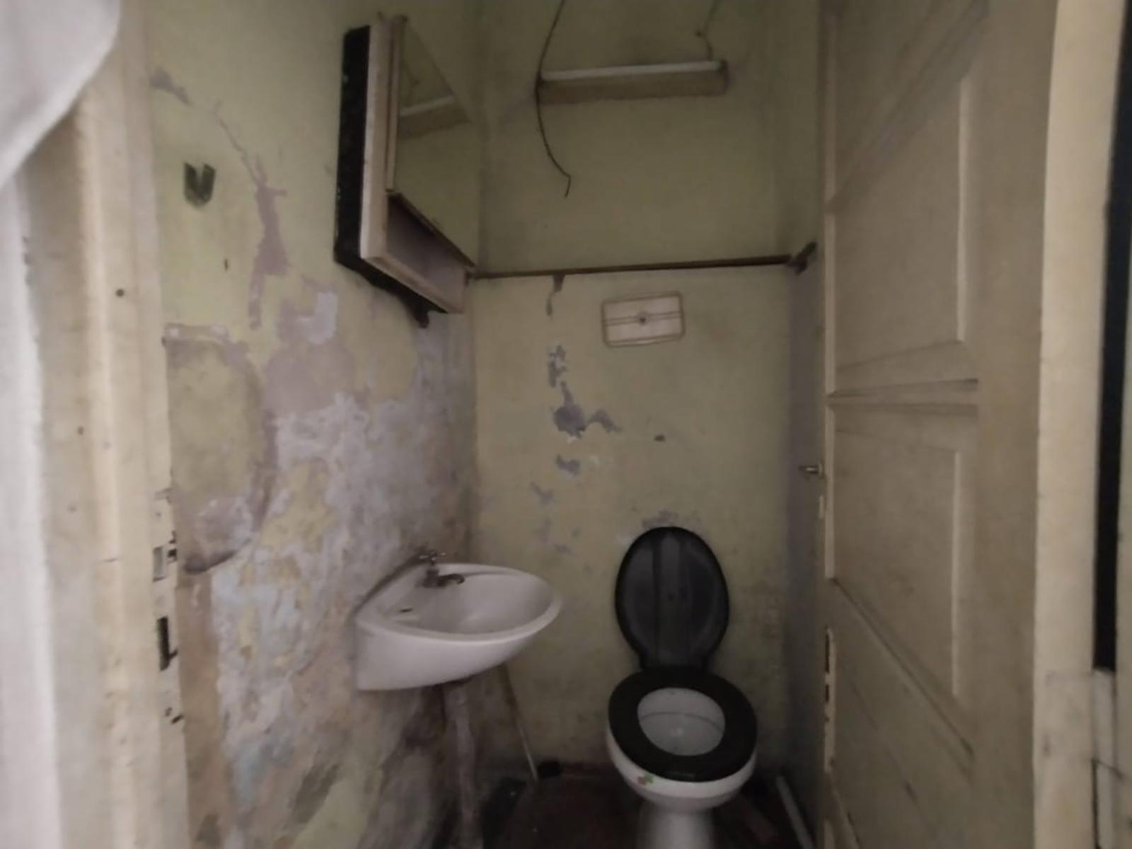 LOCAL DE 3 X 6 mts EN EXCELENTE ZONA COMERCIAL CON BAÑO Y CORTINA METÁLICA. - 1