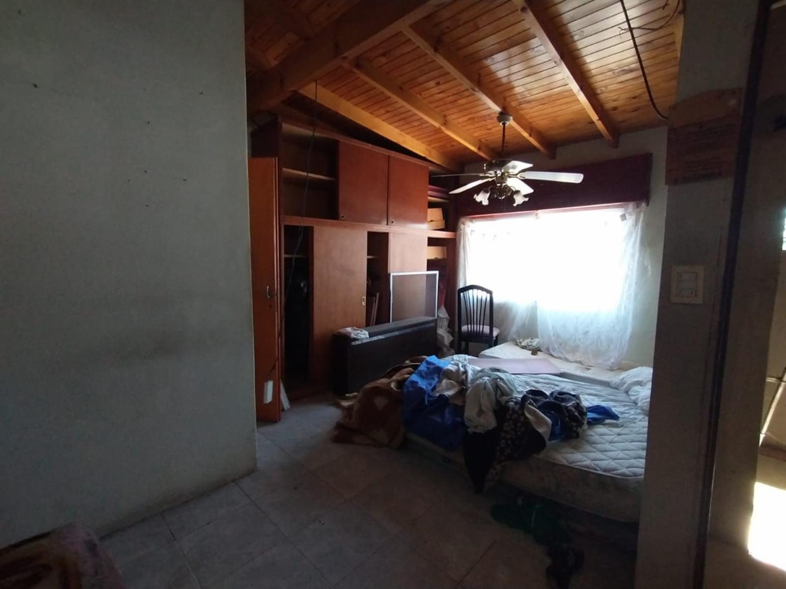 Amplio ph 3 amb a refaccionar en 1 piso + monomabiente con baño y cocina en planta alta, excelente zona y ubicación en Villa Ballester — foto 3