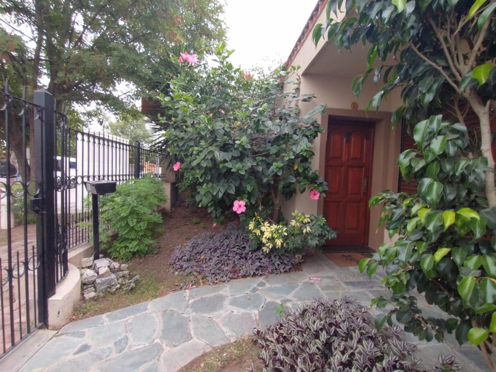 Casa 3 amb mas premoldeada al fondo 3 amb en un lote propio de 10 x 50 a mts de avenida marquez y ruta 8 — foto 2