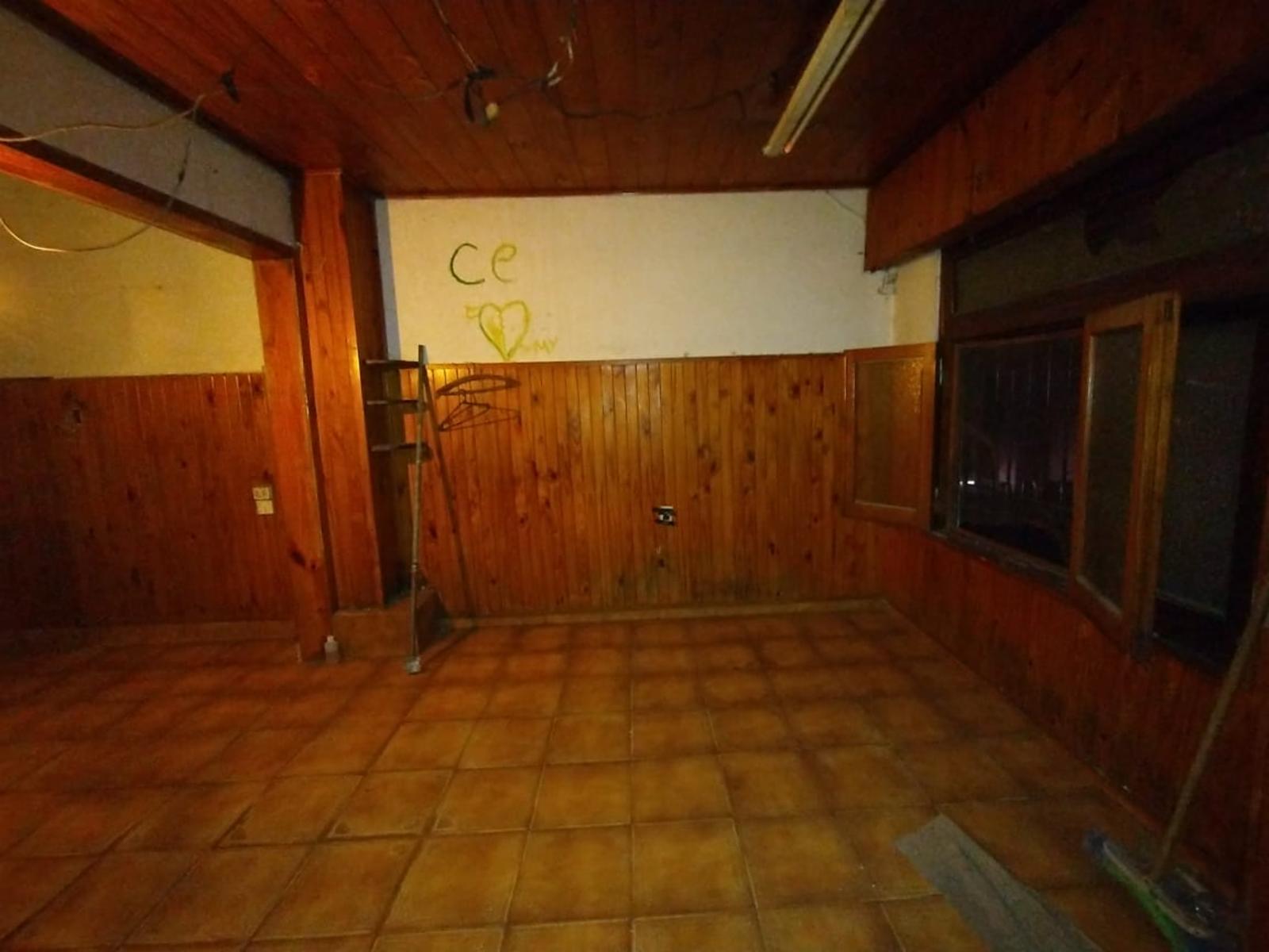 AMPLIO PH DE 3 AMBIENTES CON COCHERA, 2 DORMITORIOS, LIVING COMEDOR, COCINA Y BAÑO. - 19
