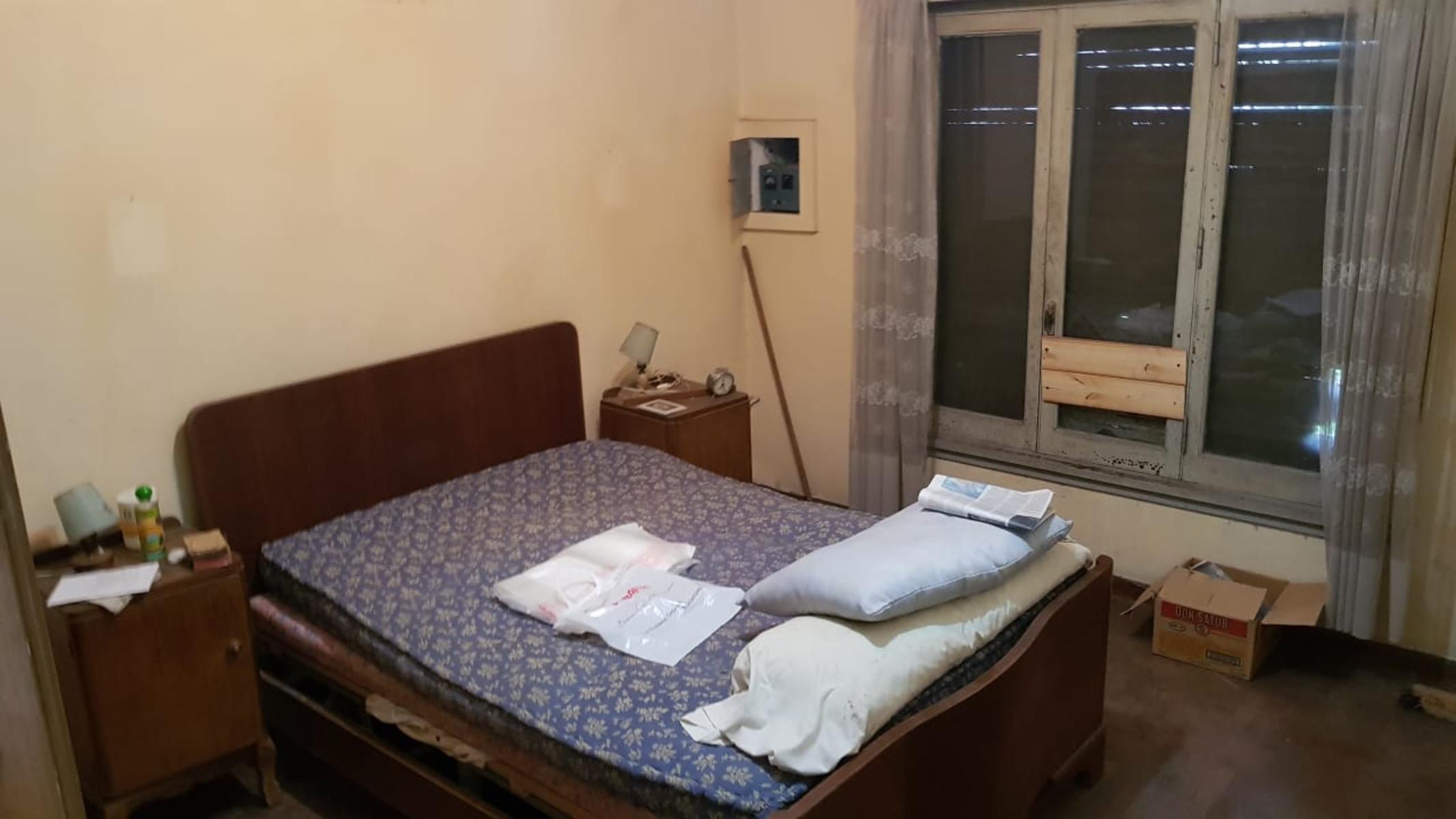 CASA EN LOTE PROPIO DE 10X34 mts, 3 AMBIENTES + CONSTRUCCIÓN AL FONDO PARA REFACCIONAR O RECICLAR — foto 9