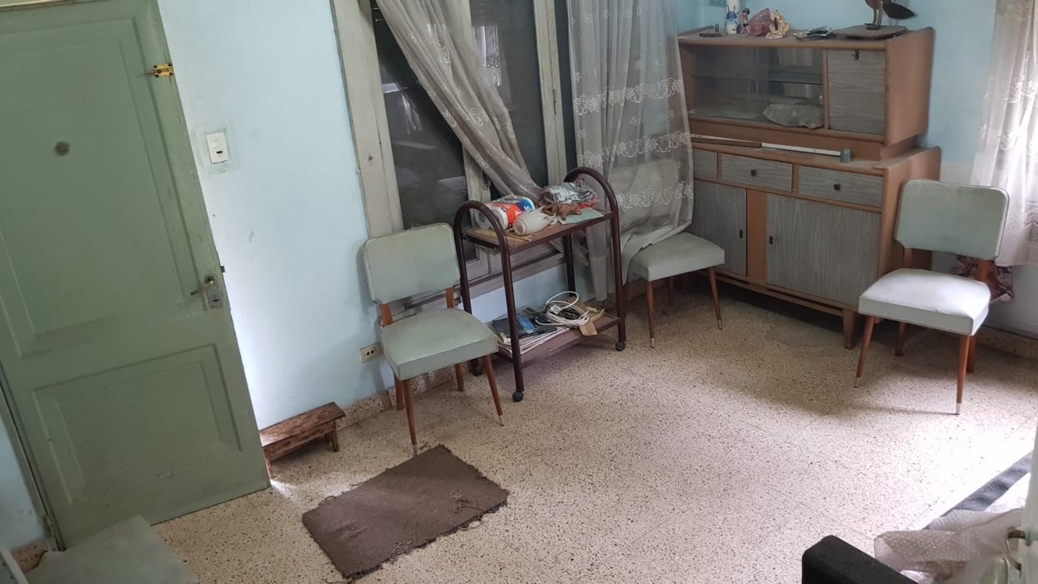 CASA EN LOTE PROPIO DE 10X34 mts, 3 AMBIENTES + CONSTRUCCIÓN AL FONDO PARA REFACCIONAR O RECICLAR — foto 12
