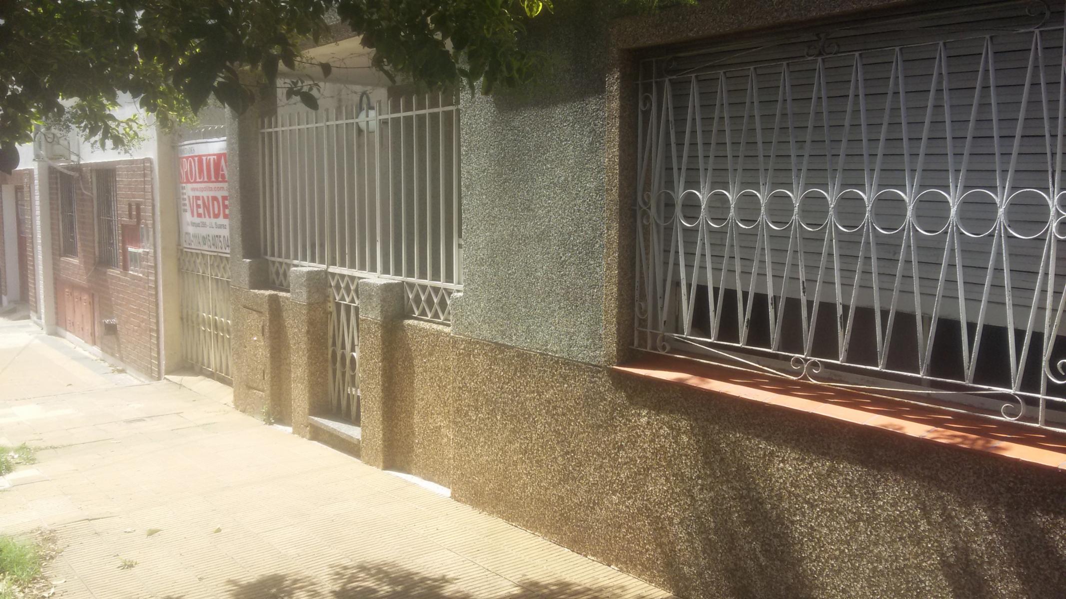 Casa en lote propio 3 amb amplios al frente mas departamento 2 amb al fondo - 16