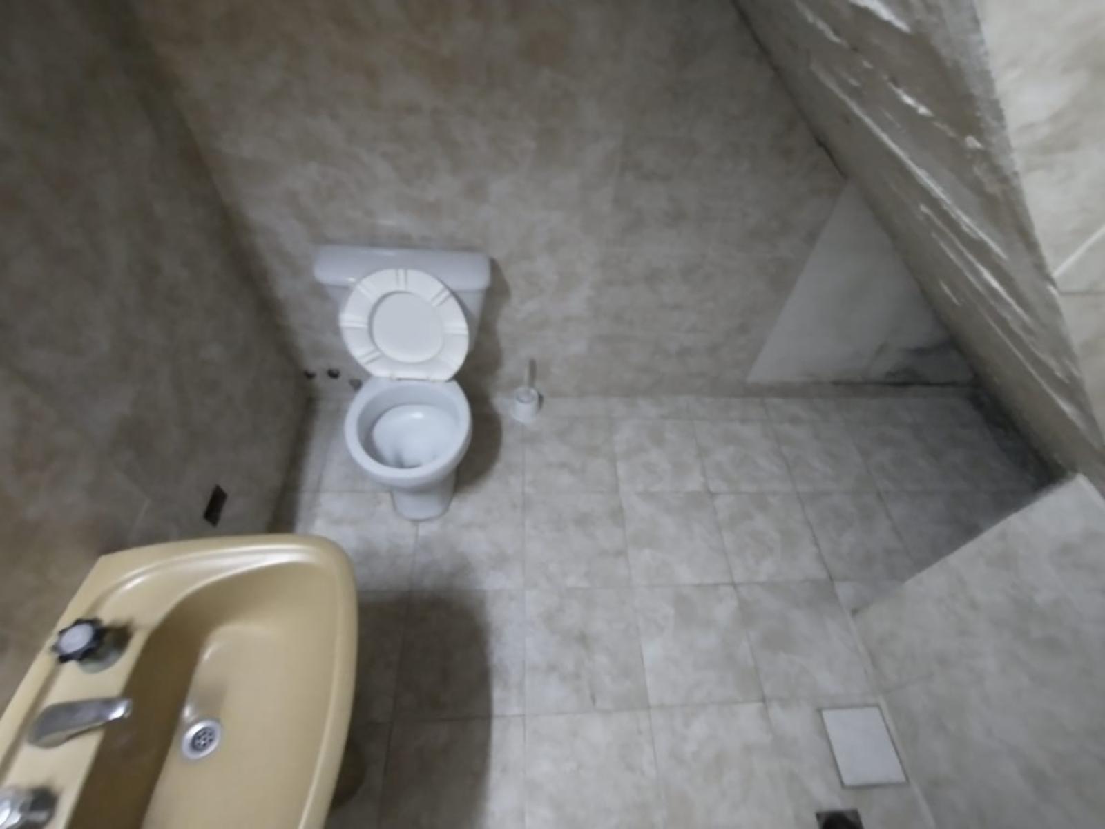DEPTOS 2 AMBIENTES, COCINA COMEDOR, HABITACIÓN Y BAÑO. - 3