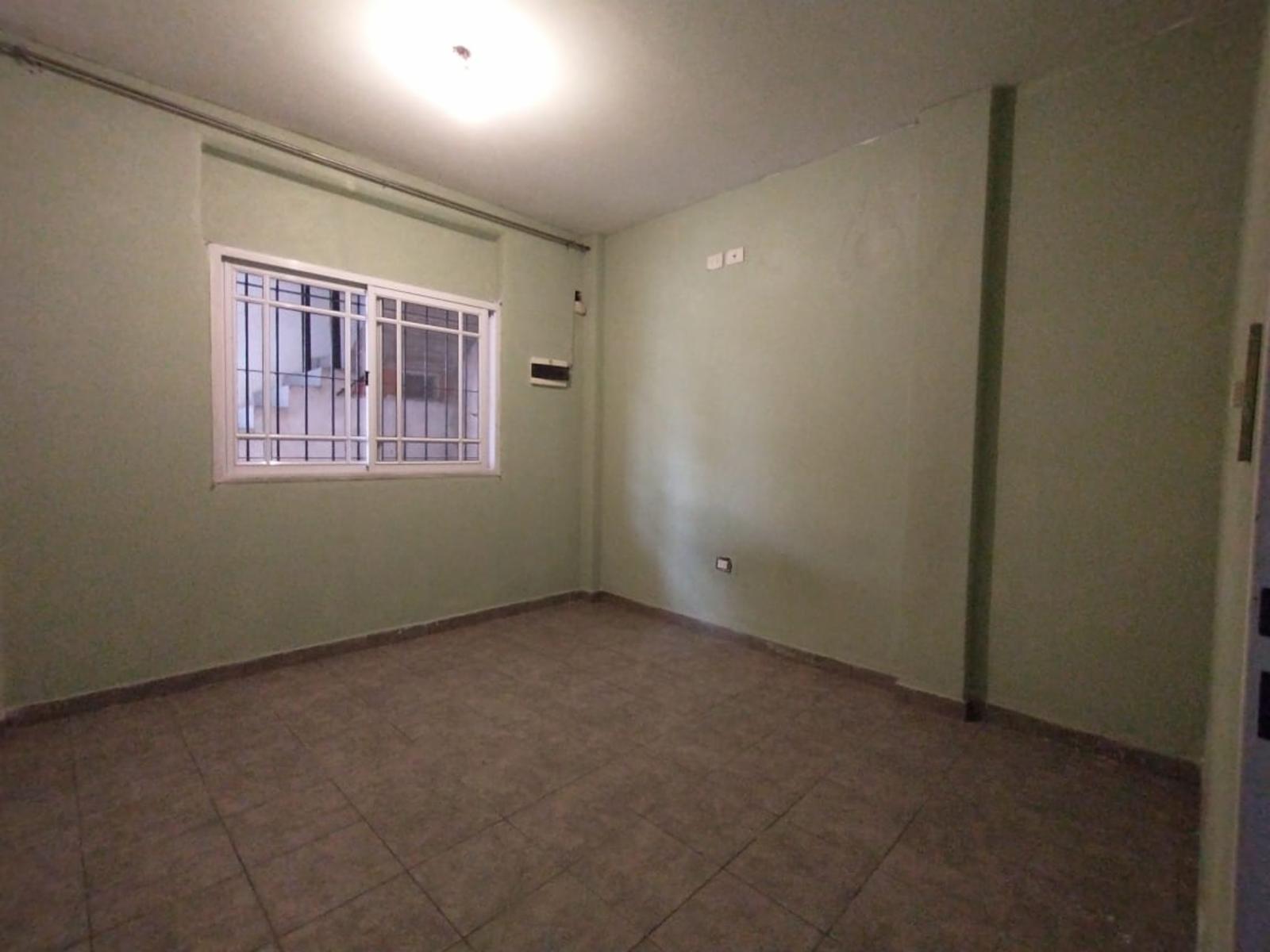 DEPTOS 2 AMBIENTES, COCINA COMEDOR, HABITACIÓN Y BAÑO. - 3
