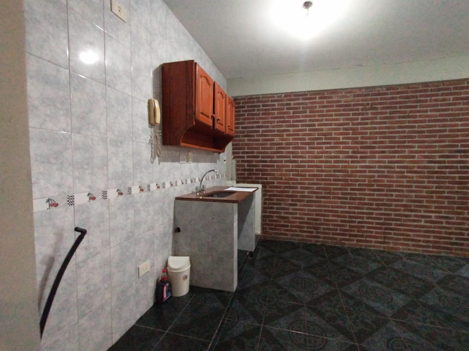 DEPTOS 2 AMBIENTES, COCINA COMEDOR, HABITACIÓN Y BAÑO. - 7
