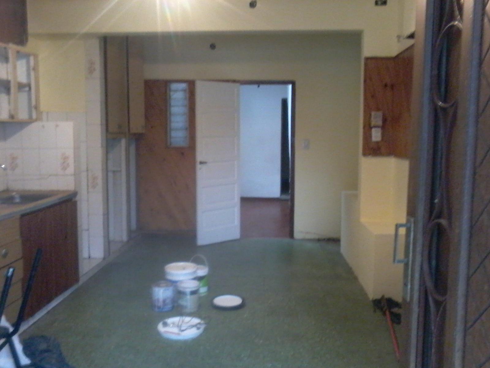 VILLA BALLESTER. PH FRENTE 3 AMBIENTES, 2 DORMITORIOS, COCINA-COMEDOR, BAÑO, PATIO INTERNO CON LAVADERO. TERRAZA CON QUINCHO UBICADO EN MITRE Y CUBA PROXIMO A ESTACION, COLEGIOS Y COMERCIOS. — foto 2