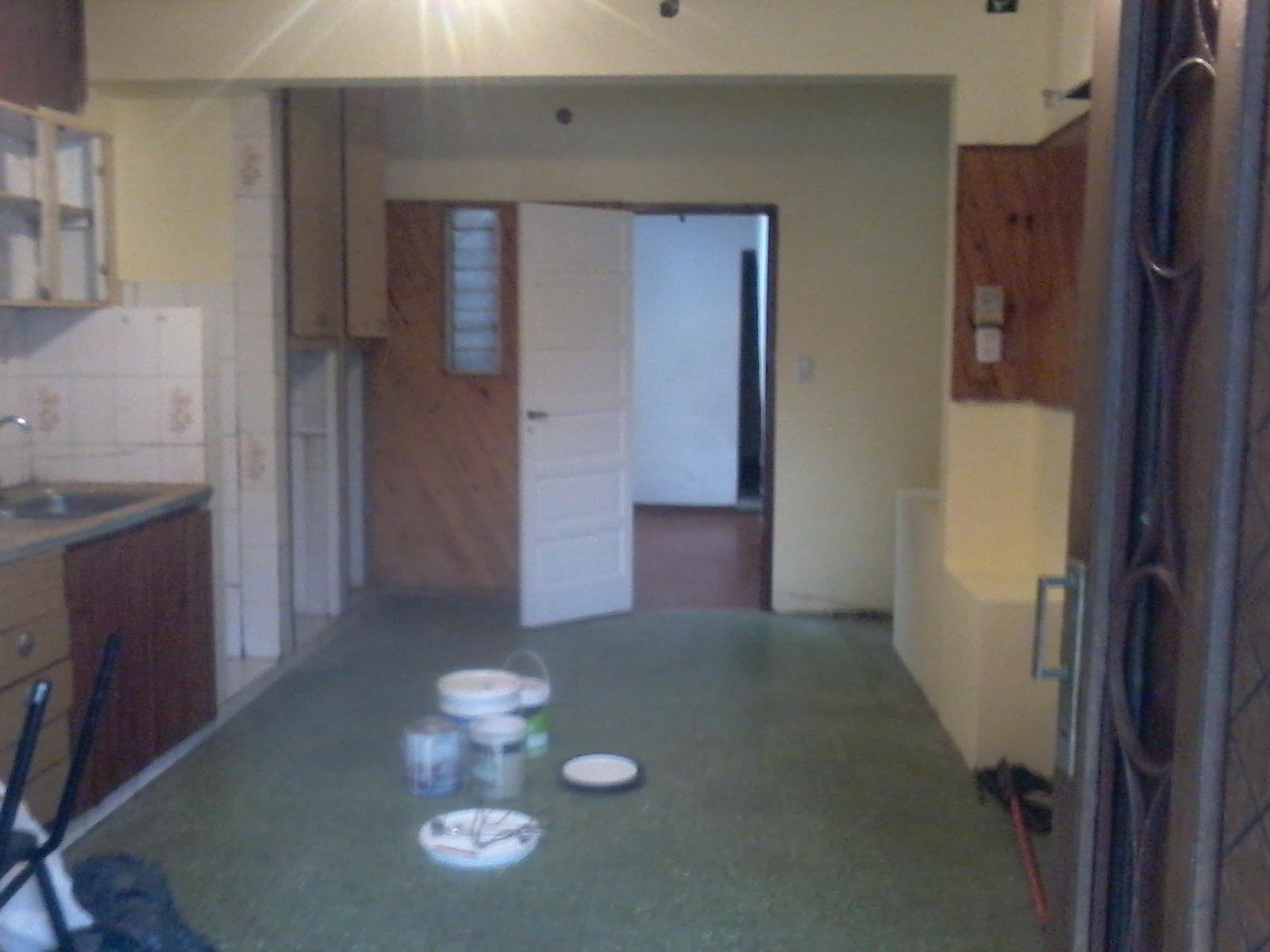 VILLA BALLESTER. PH FRENTE 3 AMBIENTES, 2 DORMITORIOS, COCINA-COMEDOR, BAÑO, PATIO INTERNO CON LAVADERO. TERRAZA CON QUINCHO UBICADO EN MITRE Y CUBA PROXIMO A ESTACION, COLEGIOS Y COMERCIOS. — foto 10