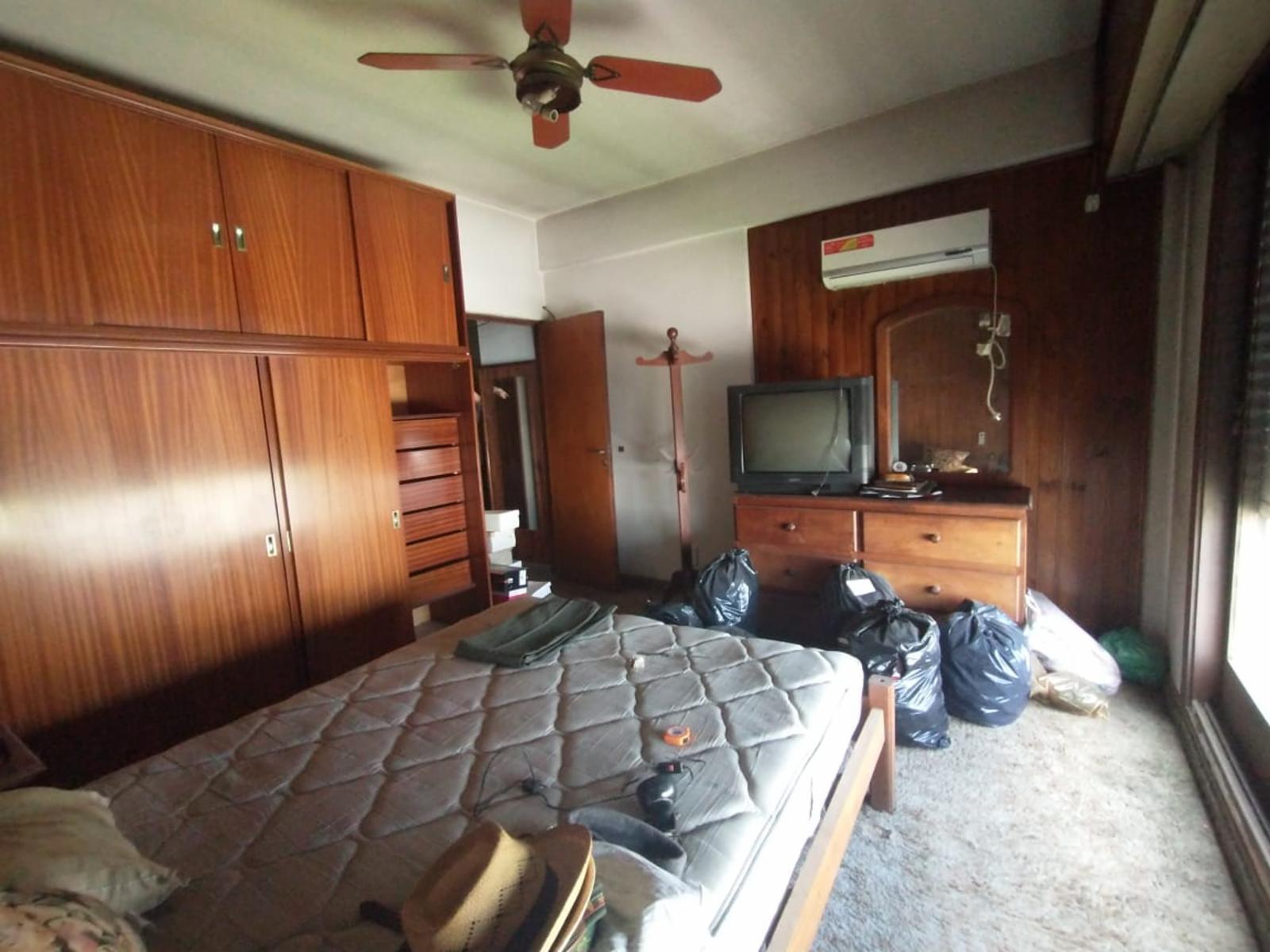 EXCELENTE CASA EN LOTE PROPIO CON 2 HABITACIONES, UN ESCRITORIO, 2 BAÑOS — foto 4