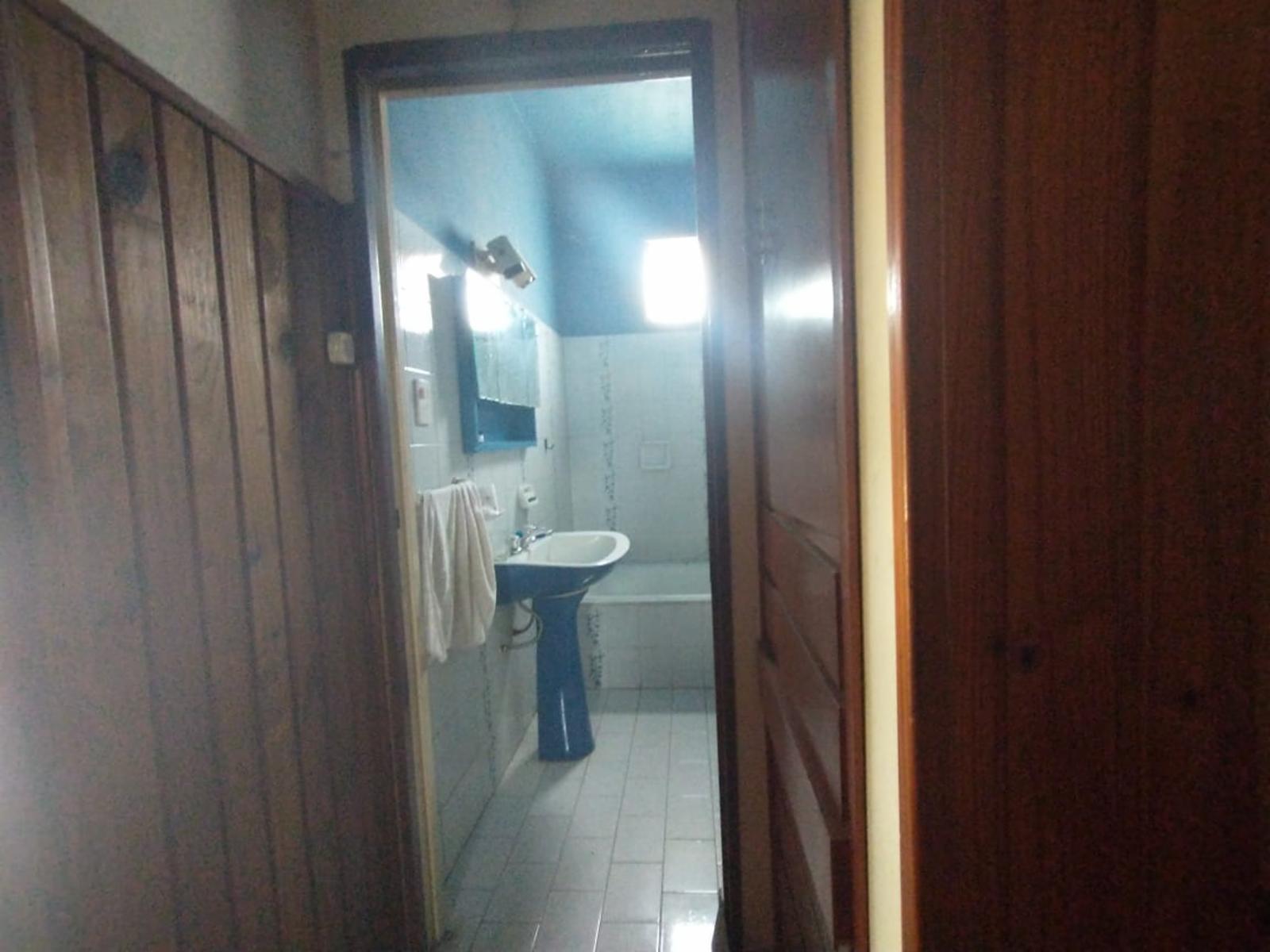 EXCELENTE CASA EN LOTE PROPIO CON 2 HABITACIONES, UN ESCRITORIO, 2 BAÑOS — foto 10