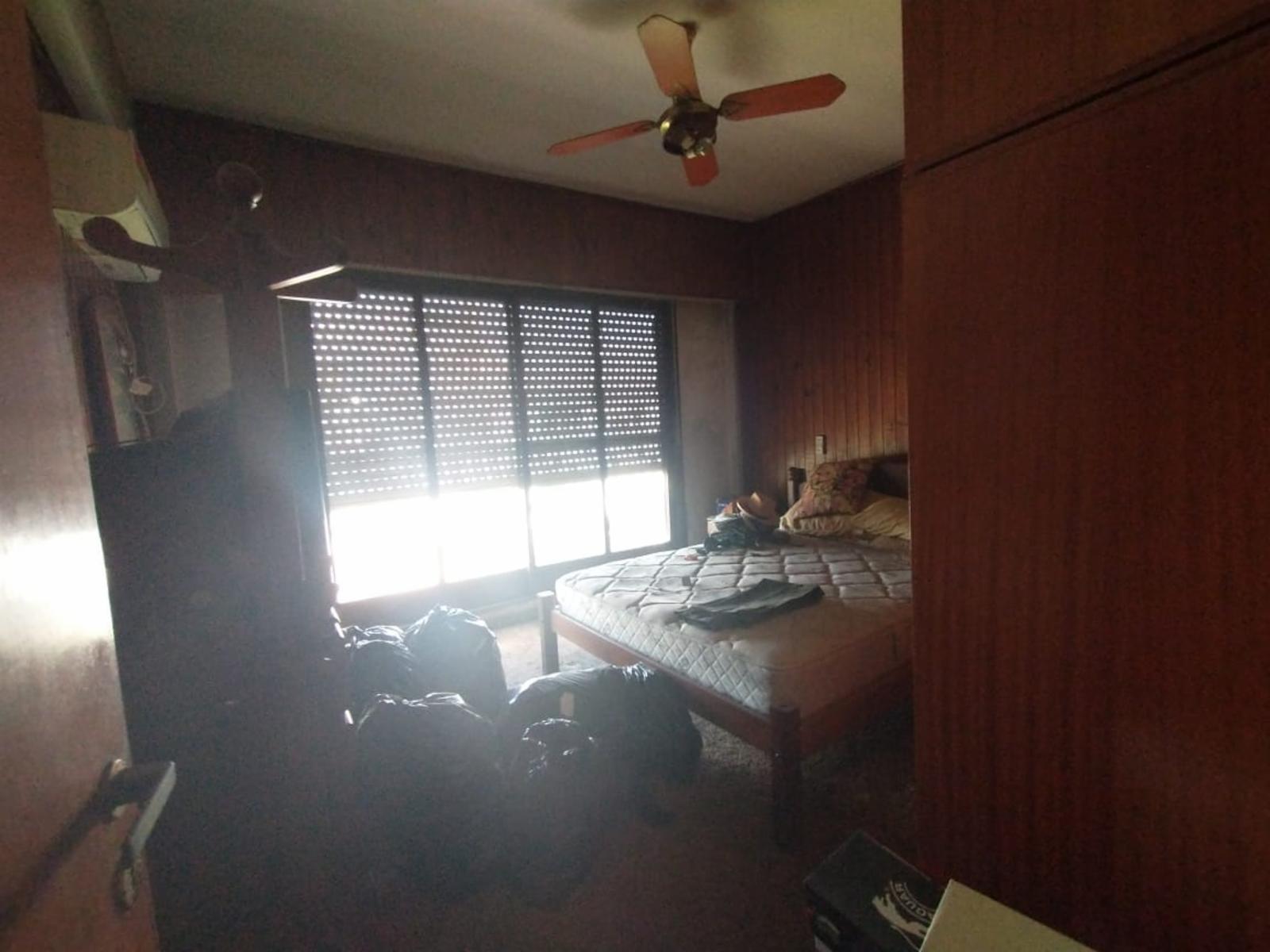 EXCELENTE CASA EN LOTE PROPIO CON 2 HABITACIONES, UN ESCRITORIO, 2 BAÑOS — foto 11
