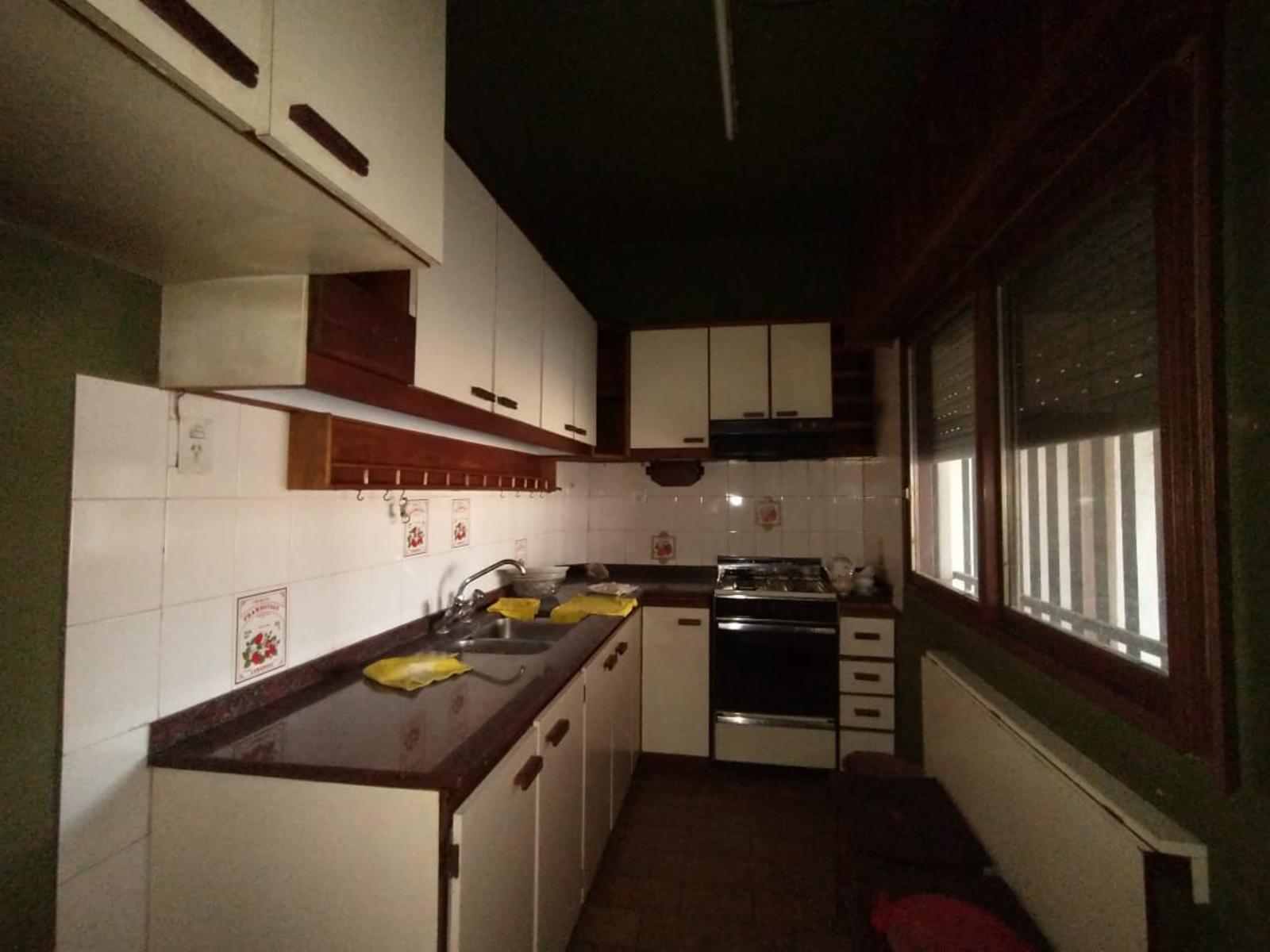 EXCELENTE CASA EN LOTE PROPIO CON 2 HABITACIONES, UN ESCRITORIO, 2 BAÑOS - 20