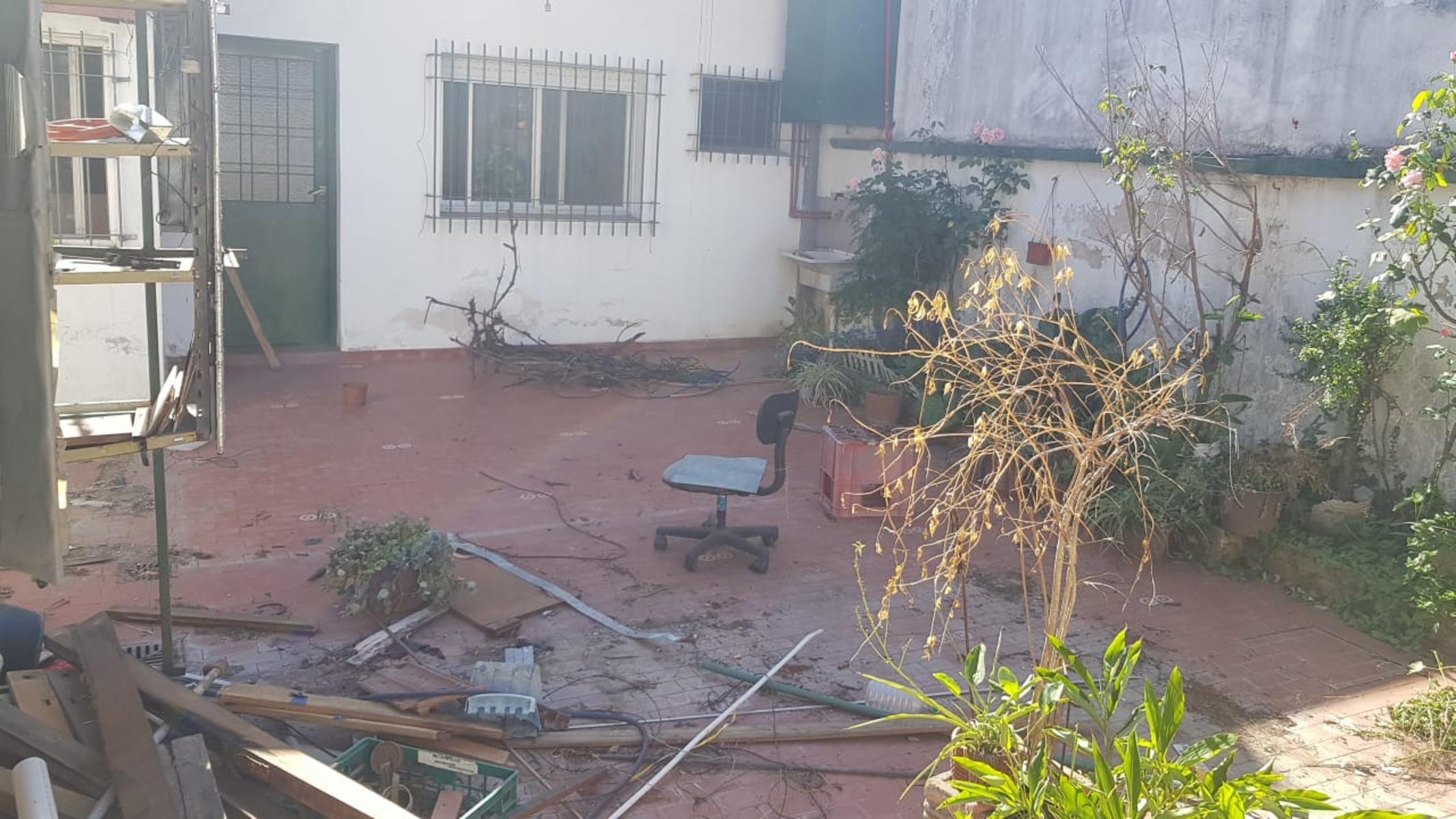 PROPIEDAD MULTIFAMILIAR, CASA 3 AMB + DEPARTAMENTO 2 AMB + DE MONOAMBIENTE — foto 4