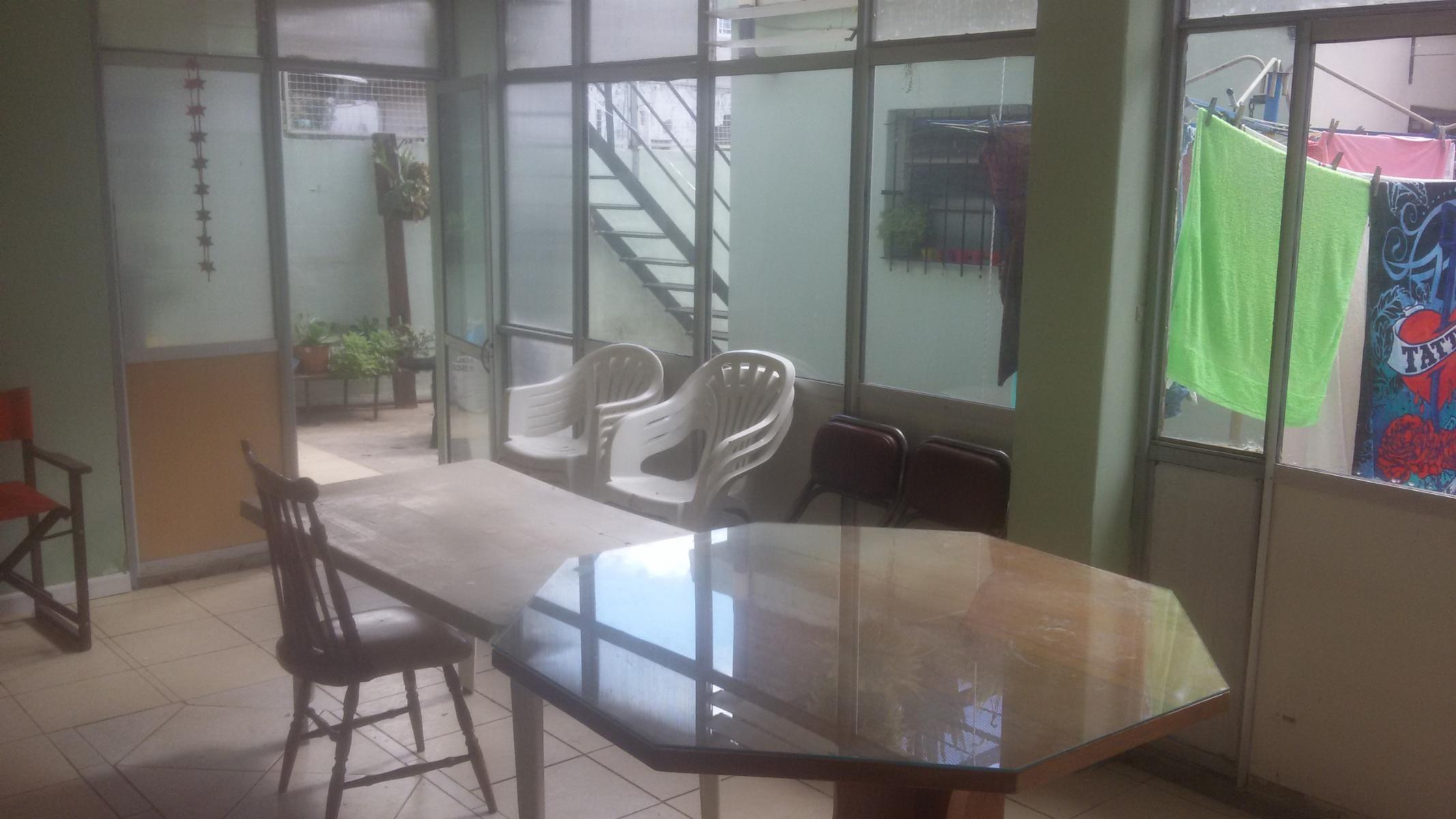 AMPLIA CASA 3 AMB + DEPTO FONDO 2 AMB EN LOTE PROPIO PRÓXIMO A AV. MARQUEZ — foto 7