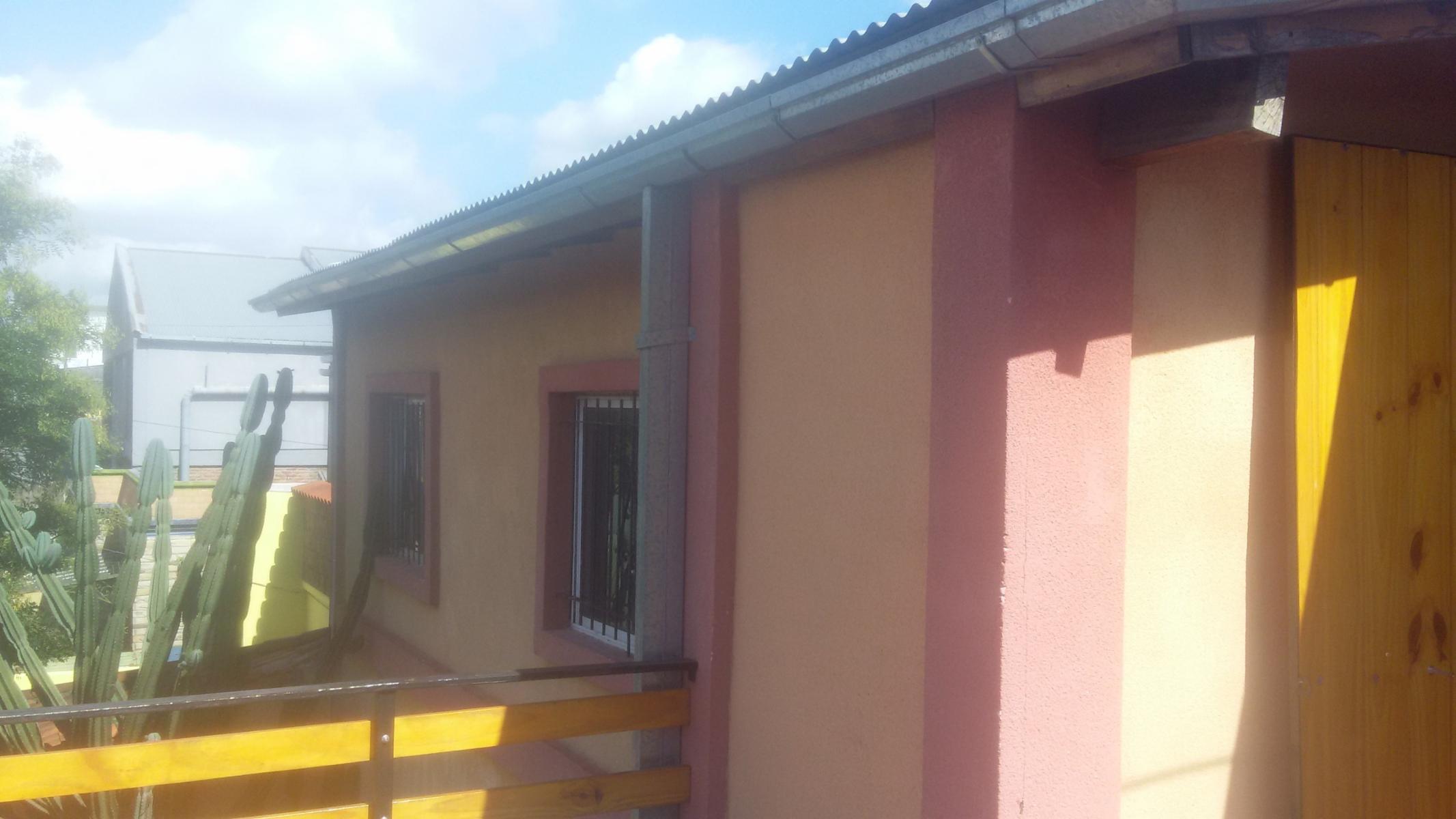 Excelente propiedad en villa adelina planta alta 4 amb 3 dormitorios-living comedor-cocina-baño-playroom-patio balcón amplio al frente. Alquiler - 2