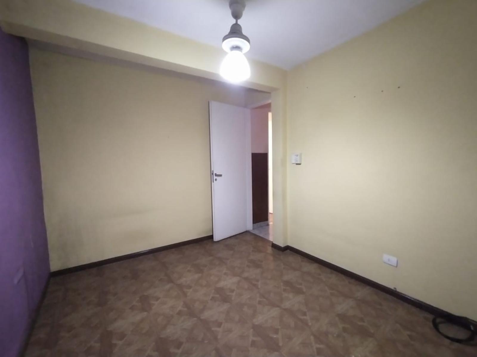 DEPARTAMENTO 4 AMBIENTE, 3 DORM. EN BARRIO SAN ISIDRO, COLECTORA CARREFOUR 2 ° PISO ESCALERA EXPENSAS $ 2000. - 13