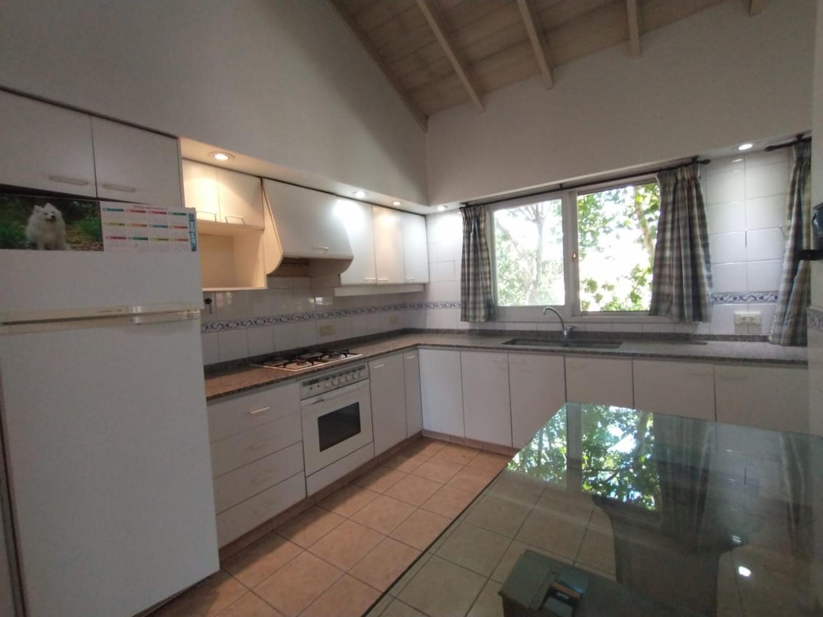 AMPLIO DEPARTAMENTO DE 3 AMBIENTES CON LIVING Y ENTREPISO, COCINA CON LAVADERO INTEGRADO, BALCÓN AL FRENTE Y PATIO BALCÓN EN CONTRAFRENTE. - 22