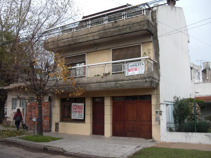 Casa 4 amb de categeoria + depto 2 amb garage, en muy buenas condiciones y tiene una renta actual de $ 11.000. — foto 15