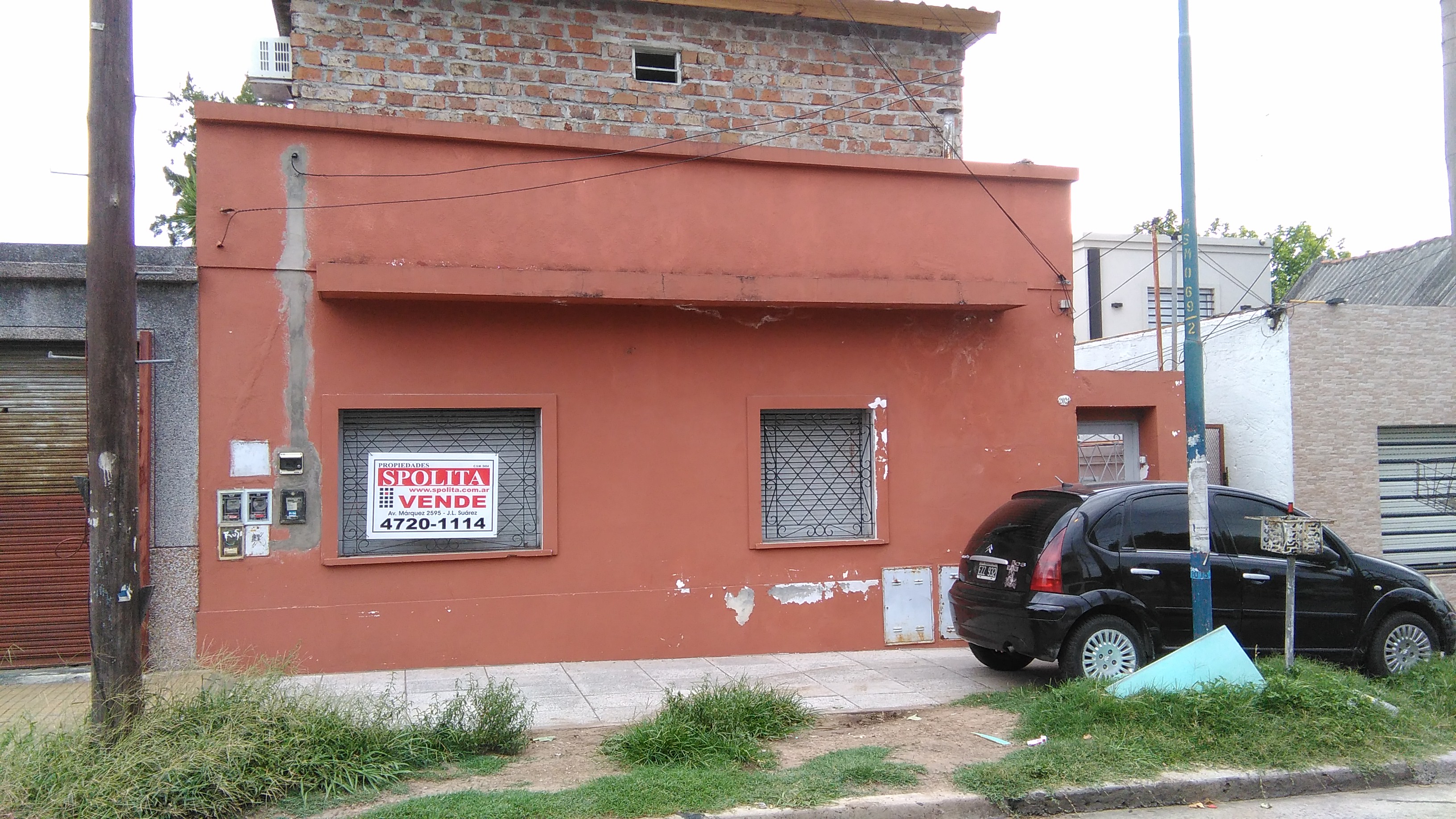 Propiedad multifamiliar ph planta baja frente 3 amb chico, planta alta premoldiada 3 amb con patio terraza y planta baja patio de 10x7, a 150 mts de Av. marquez — foto 2
