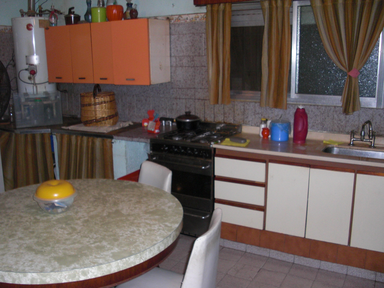 CASA AL FONDO POR PASILLO DE 3 AMBIENTES EN PLANTA BAJA Y MONOAMBIENTE EN PLANTA ALTA. — foto 9