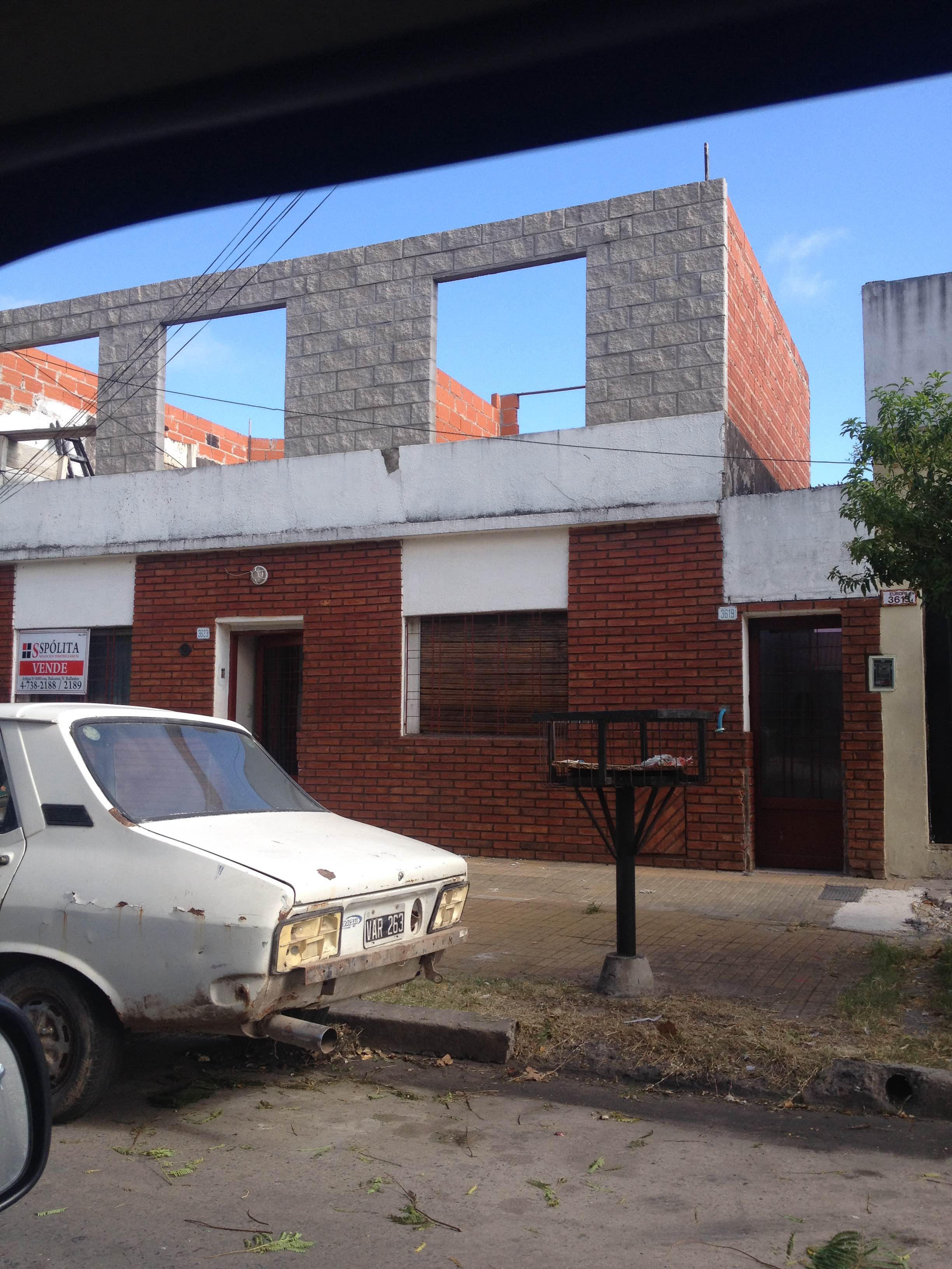Casa 3 ambientes con fdo libre