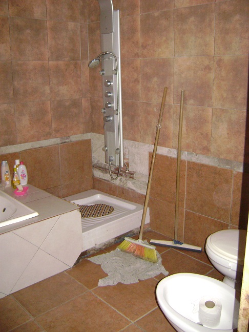 P. alta 3 ambientes, 2 dormitorios, cocina-comedor, baño, p.baja:,dpto 2 ambientes, con patio casa 2 ambientes, galpon 70m2 — foto 6