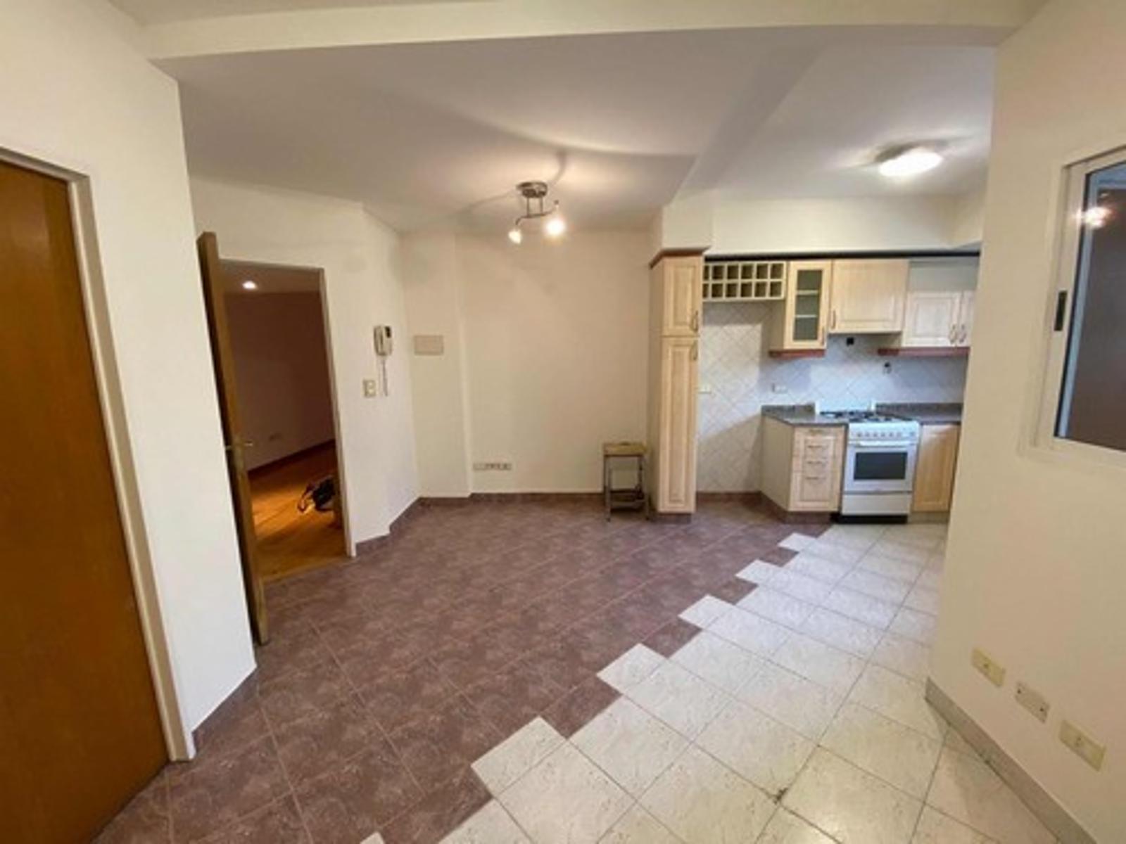 DEPARTAMENTO PISO EN CABALLITO CON TERRAZA PARRILLA y COCHERA — foto 7