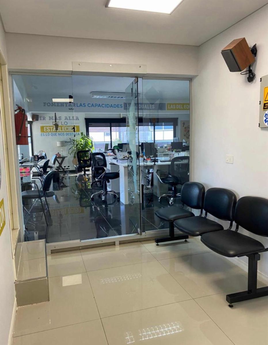 Oficina en venta pleno centro - 2